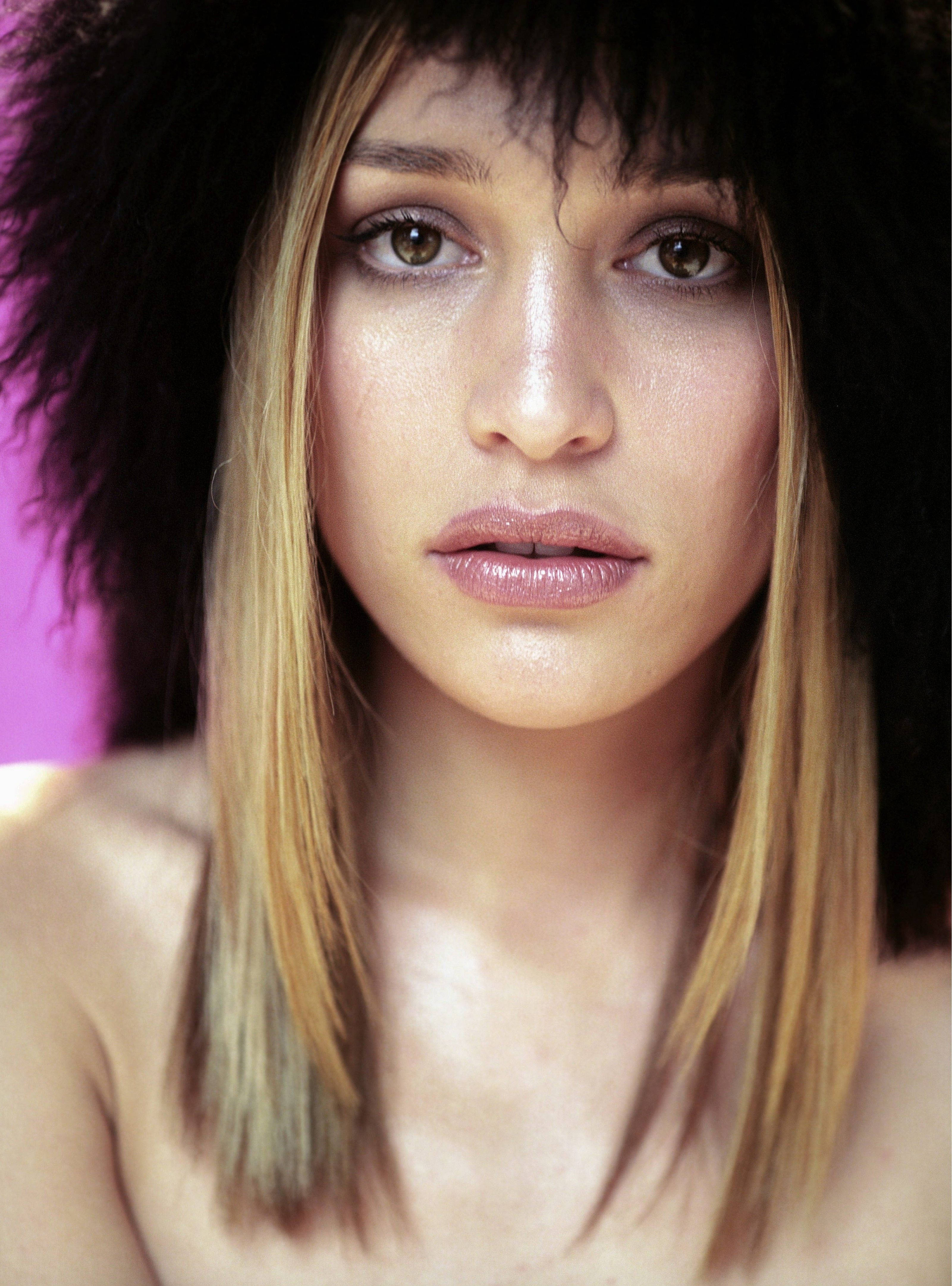 Piper Perabo, vintage dress, black furry hat, 4K Phone Wallpaper