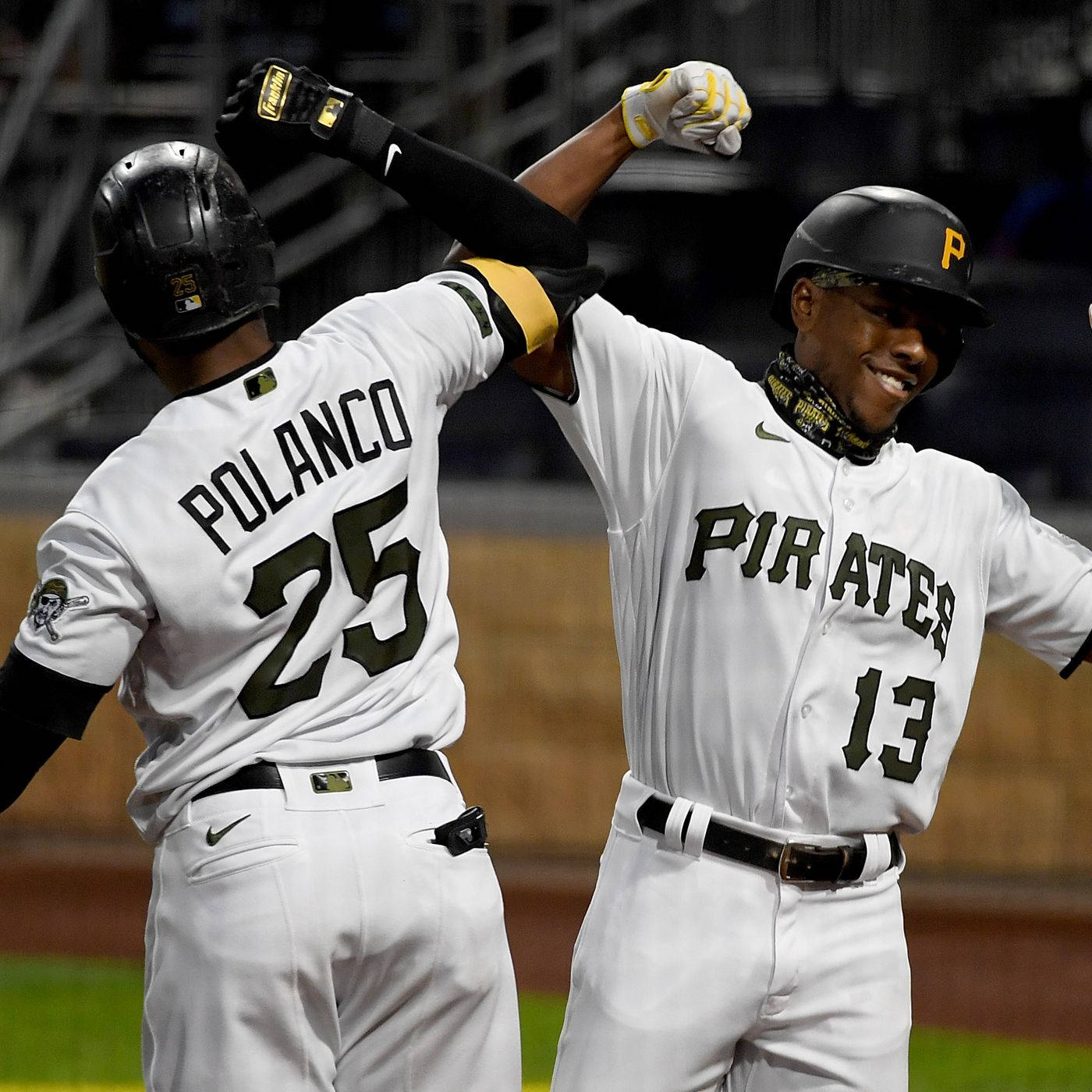 Pittsburgh Pirates, white, lit field, HD Desktop Wallpaper