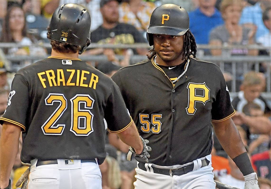 Pittsburgh Pirates, black and gold uniforms, sunlit field, SD Desktop Wallpaper