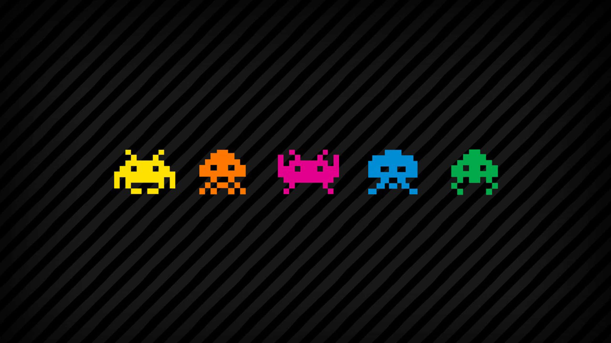 pixel game, colorful pixelated alien invaders, classic arcade games, 2K Desktop Wallpaper
