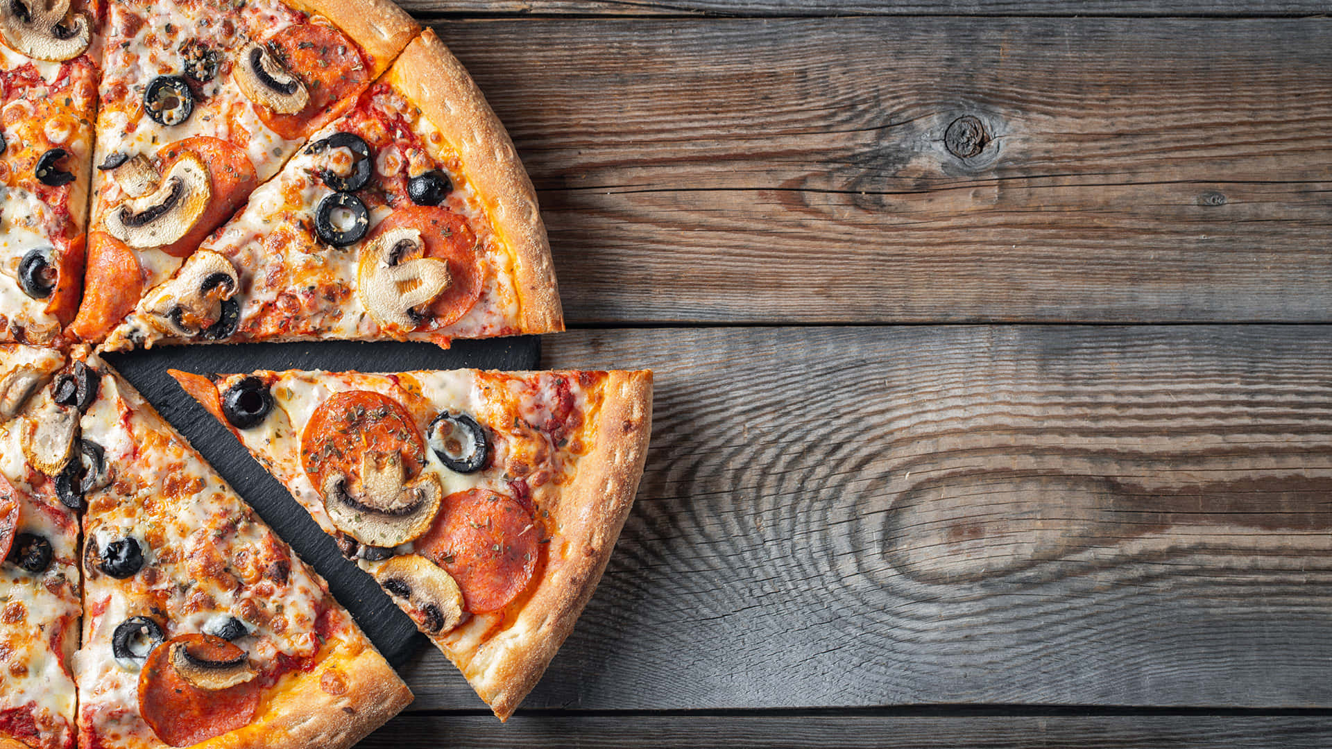 Zoom Party Pizza Slice, pepperoni mushroom pizza, melted cheese, Full HD Desktop Wallpaper