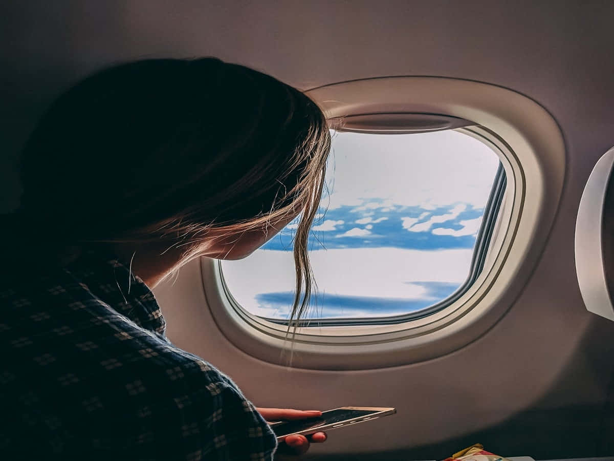 restless woman, plane, beanie, SD Desktop Wallpaper