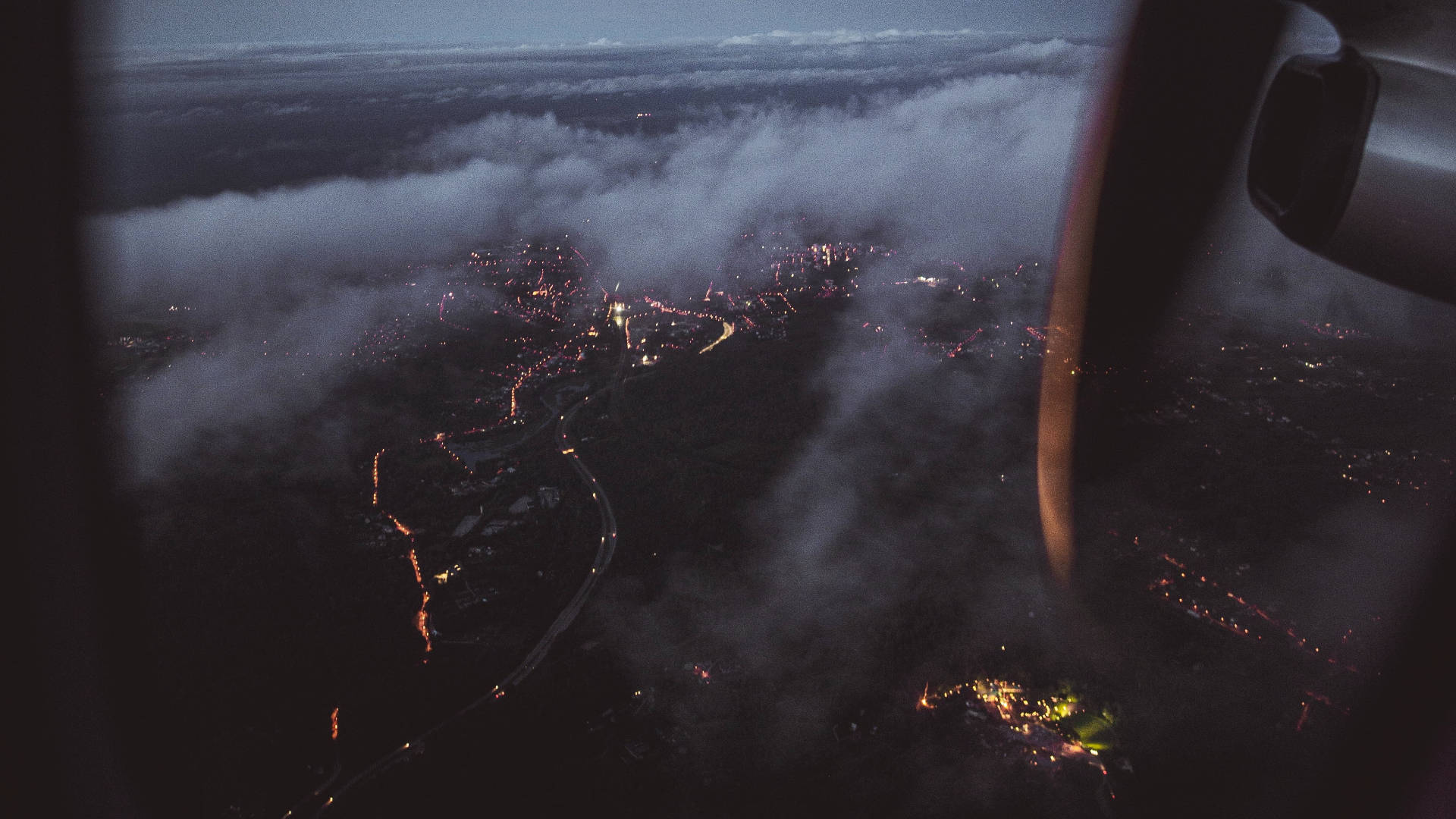 plane window, dusk, city lights, Full HD Desktop Wallpaper