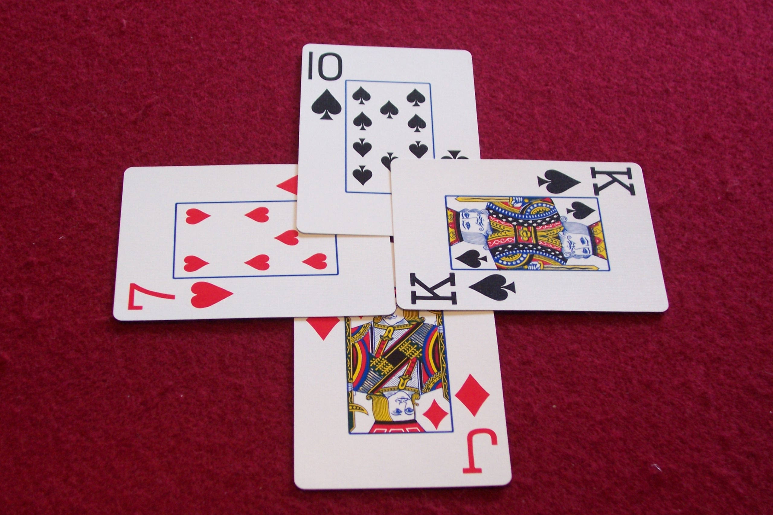 ten of spades, king of spades, seven of hearts, 2K Desktop Wallpaper