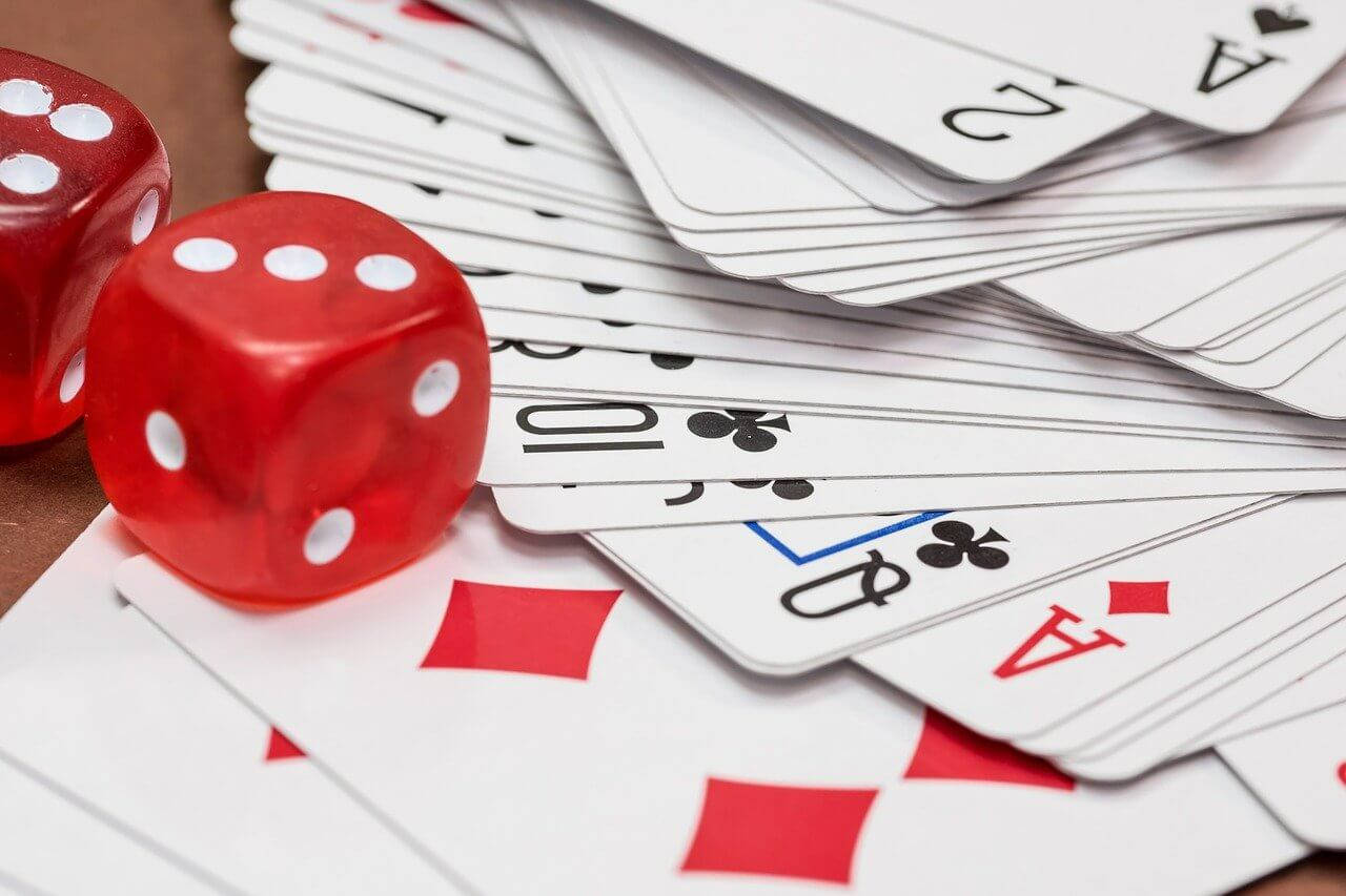 loaded dice, red translucent dice, playing cards, HD Desktop Wallpaper