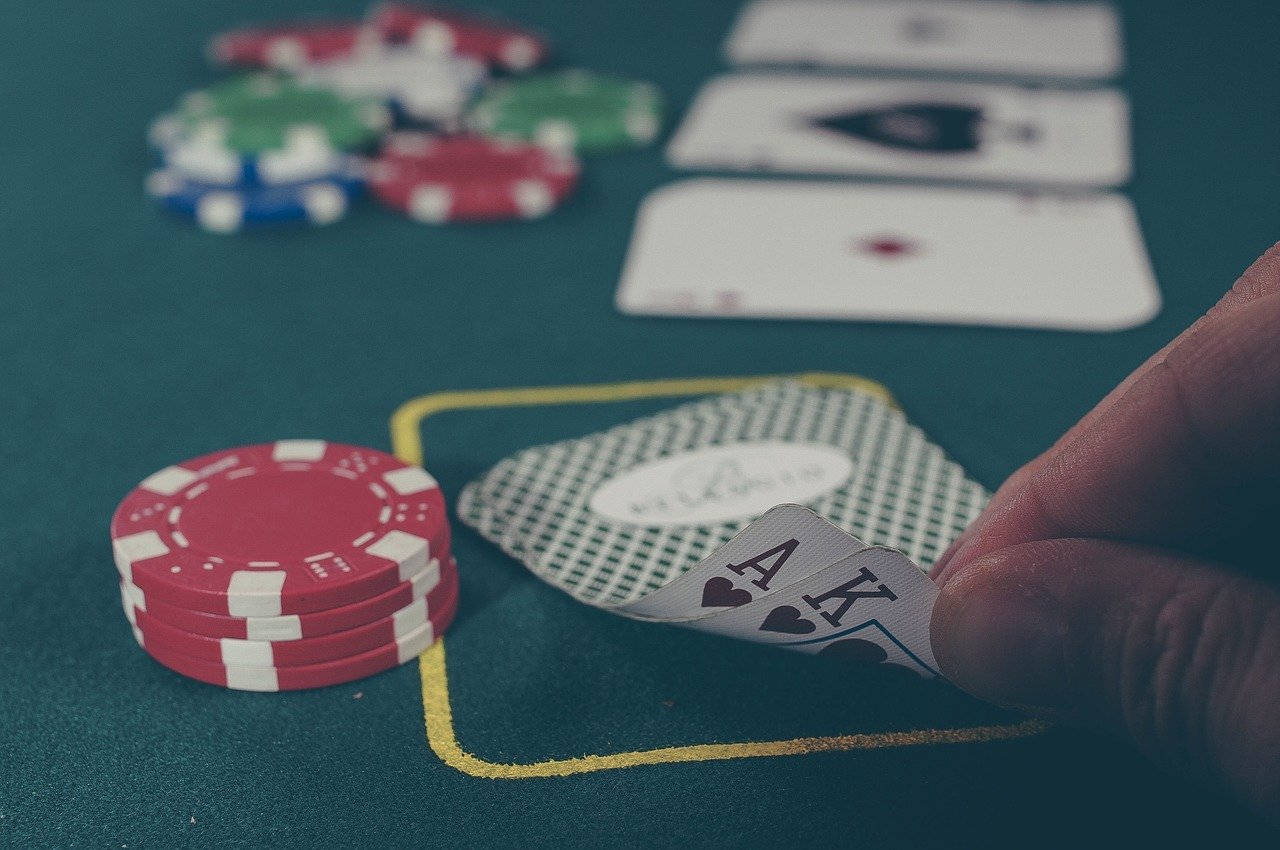 poker table, green poker table, colorful chips, HD Desktop Wallpaper