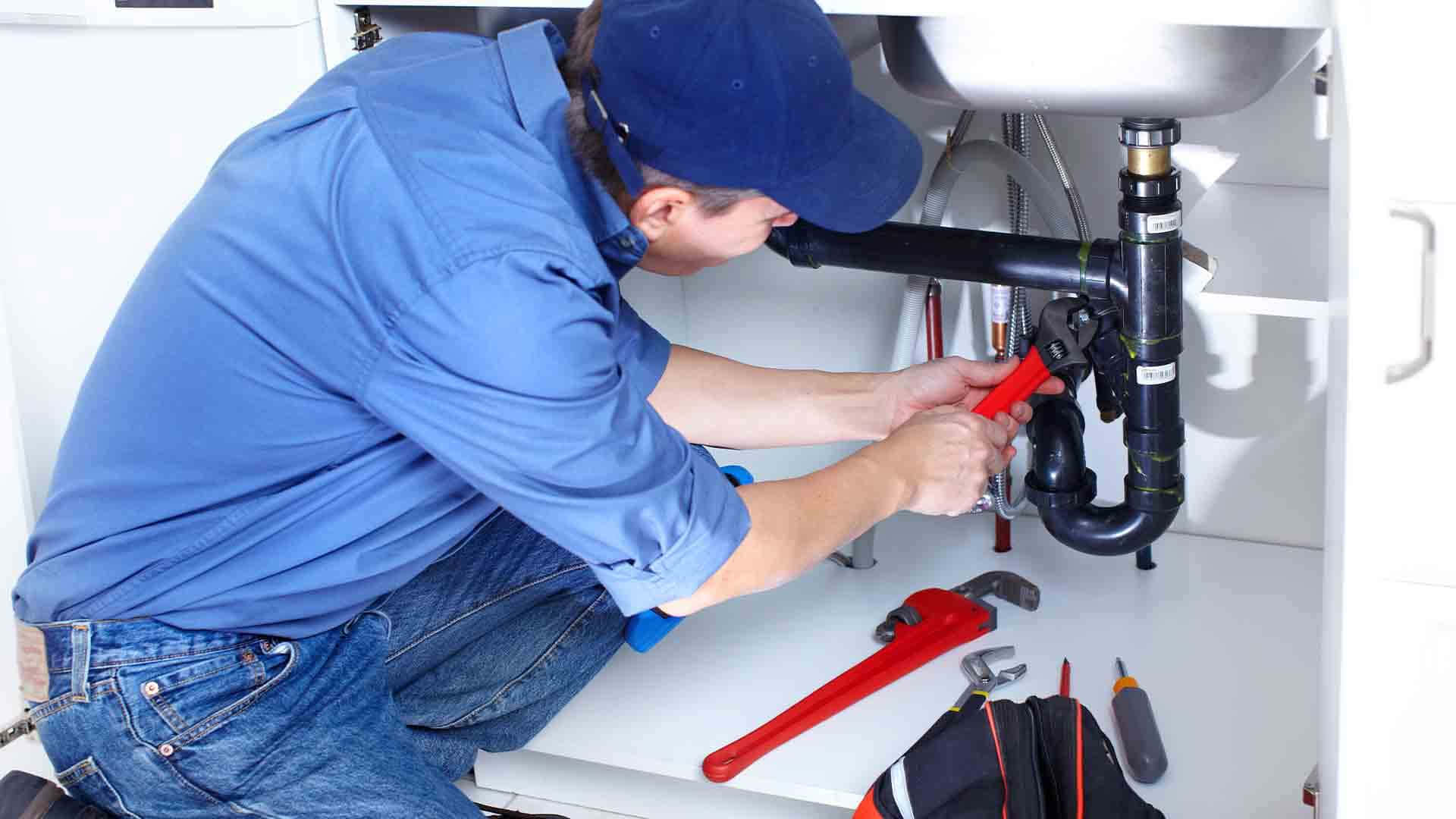 plumber, blue shirt, cap, Full HD Desktop Wallpaper