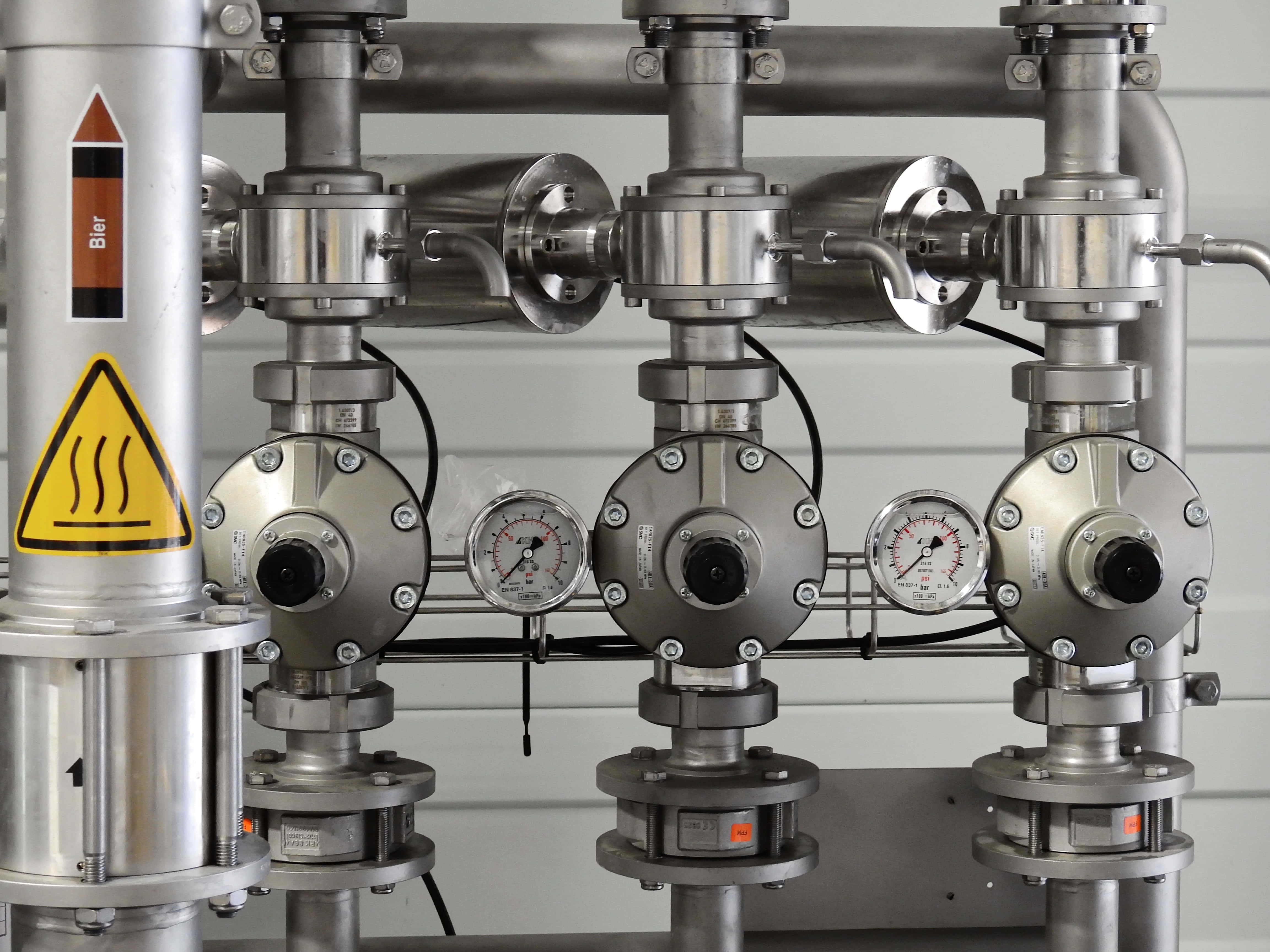 shiny stainless steel brewery piping, gauges, warning label for hot beer, 4K Desktop Wallpaper