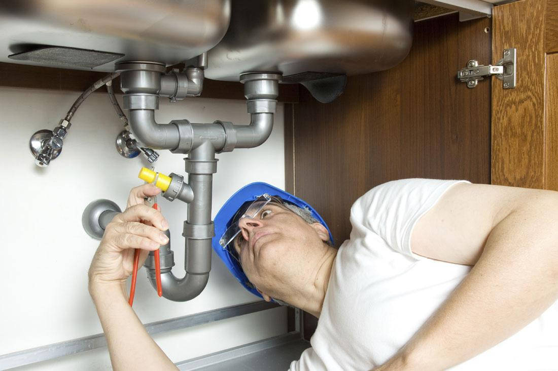 service plumber, blue hard hat, safety glasses, SD Desktop Wallpaper