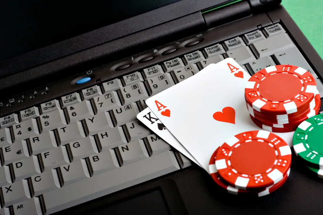 Poker Table