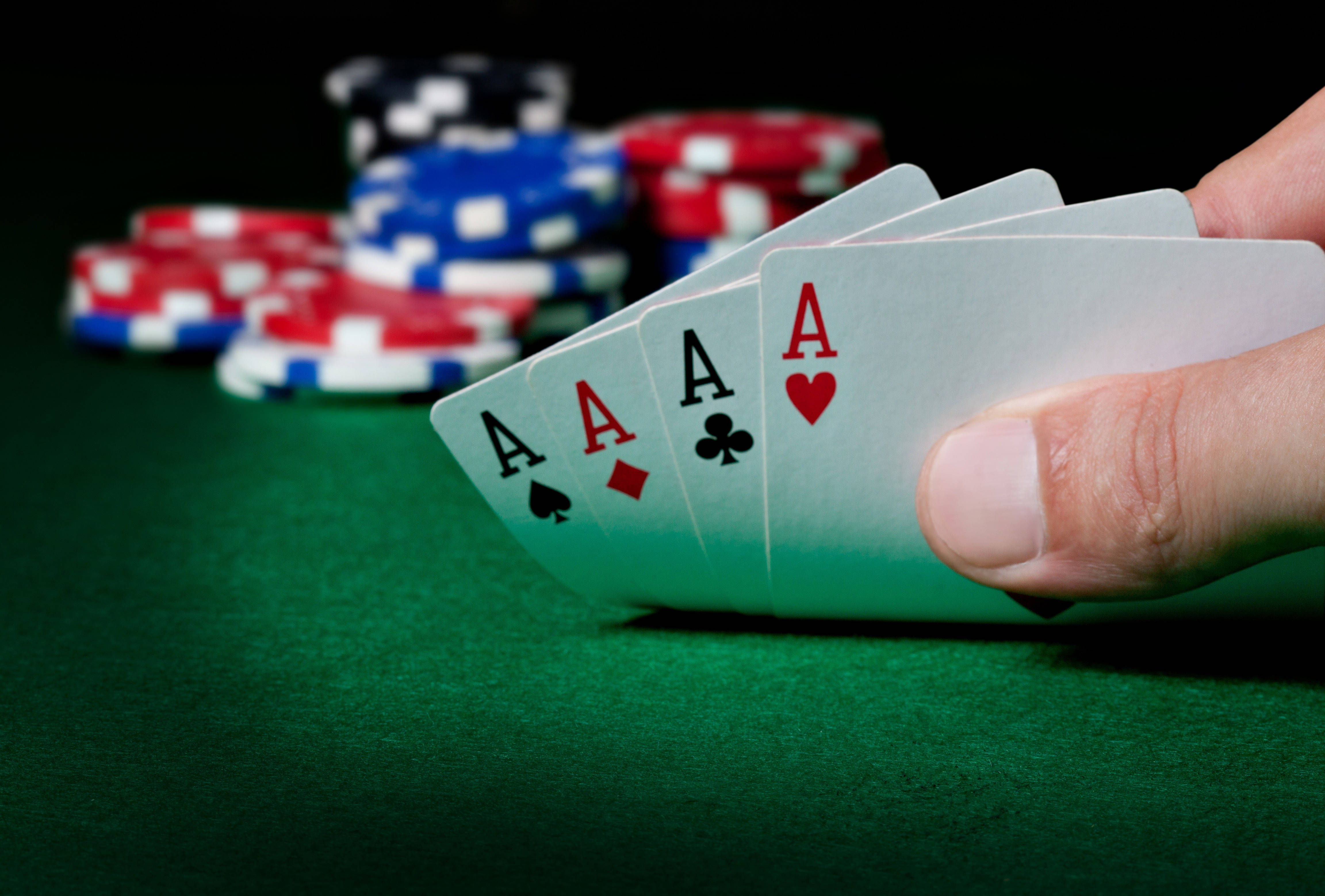 poker table, ace cards, green felt table, 4K Desktop Wallpaper