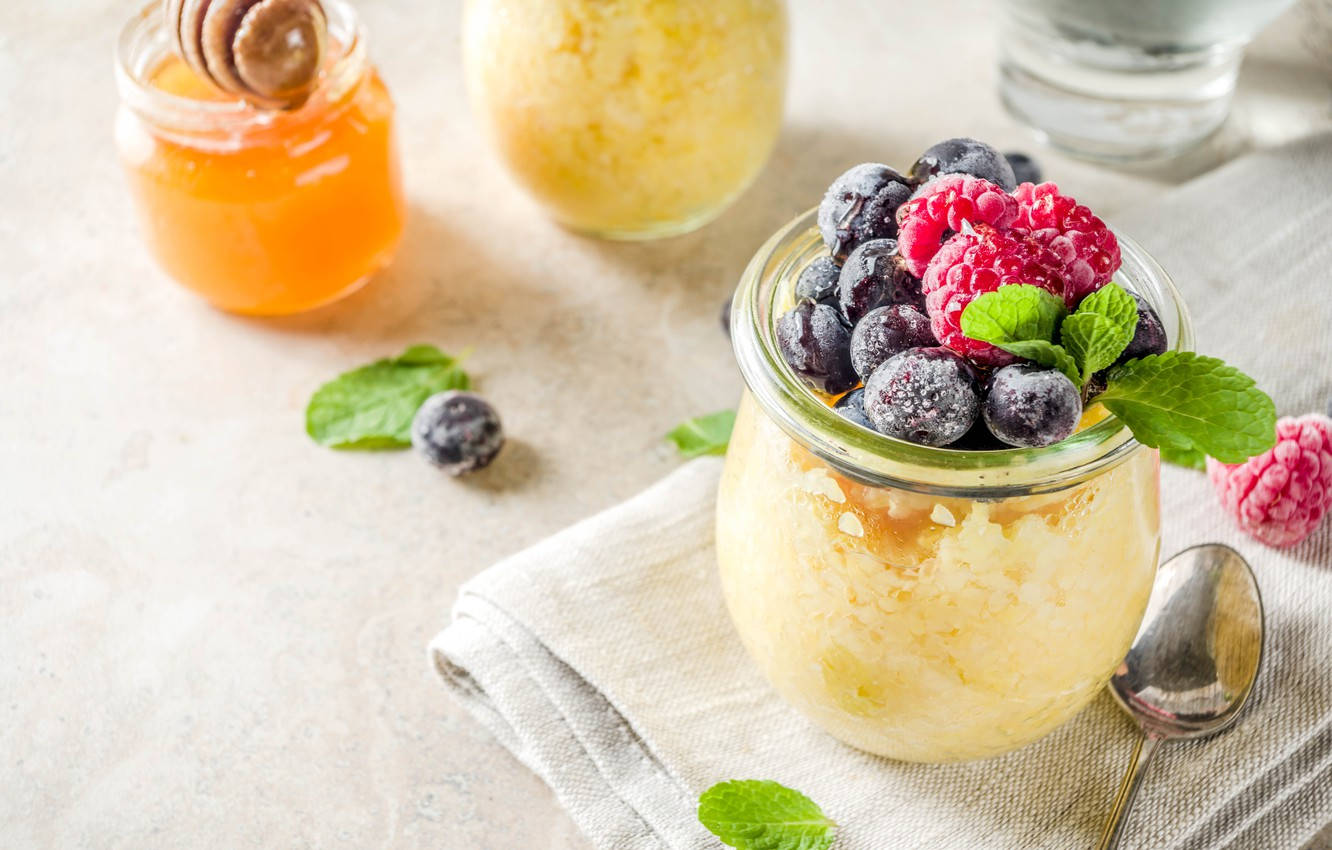 Polenta And Berries Dessert, creamy custard, blueberries, HD Desktop Wallpaper