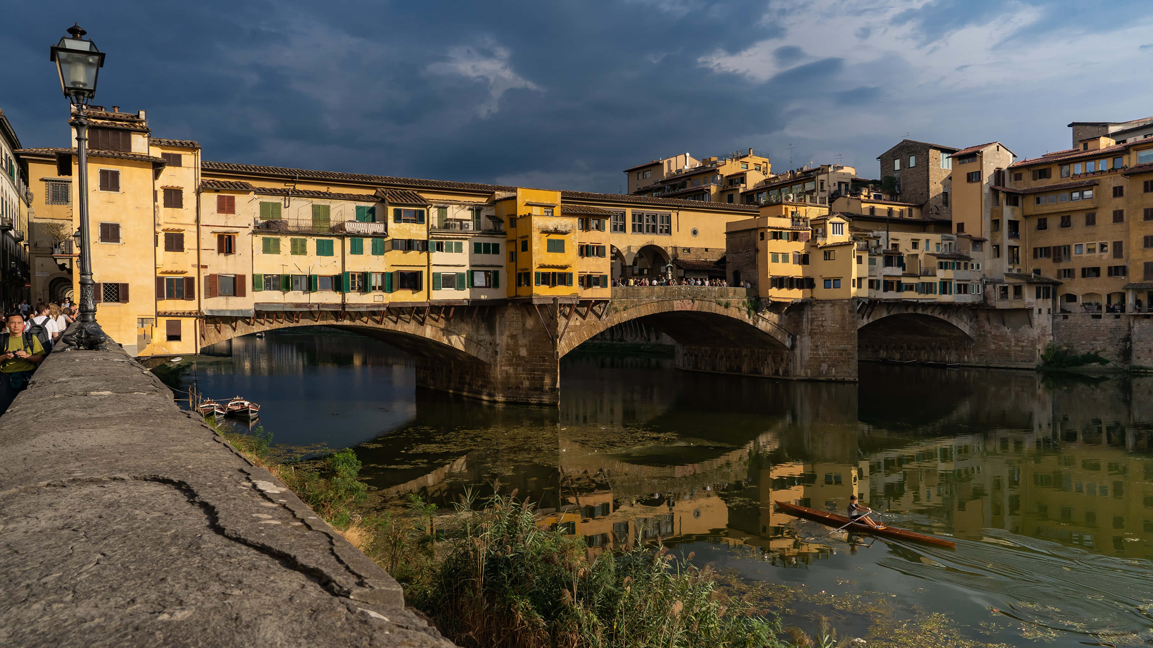 Ponte Vecchio, historic stone bridge, colorful buildings, 4K Desktop Wallpaper