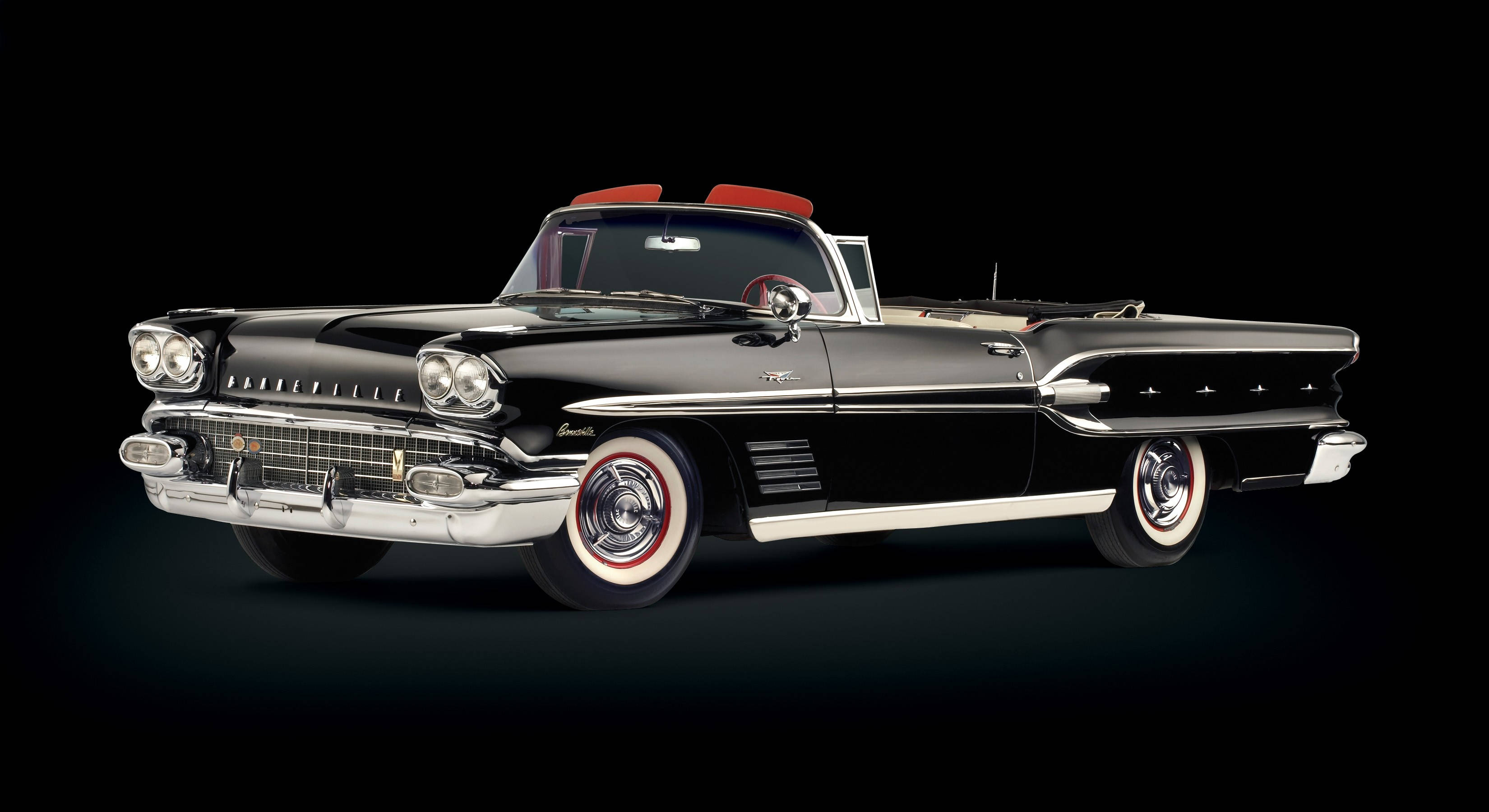 Pontiac Bonneville, 1950s convertible, chrome accents, 2K Desktop Wallpaper