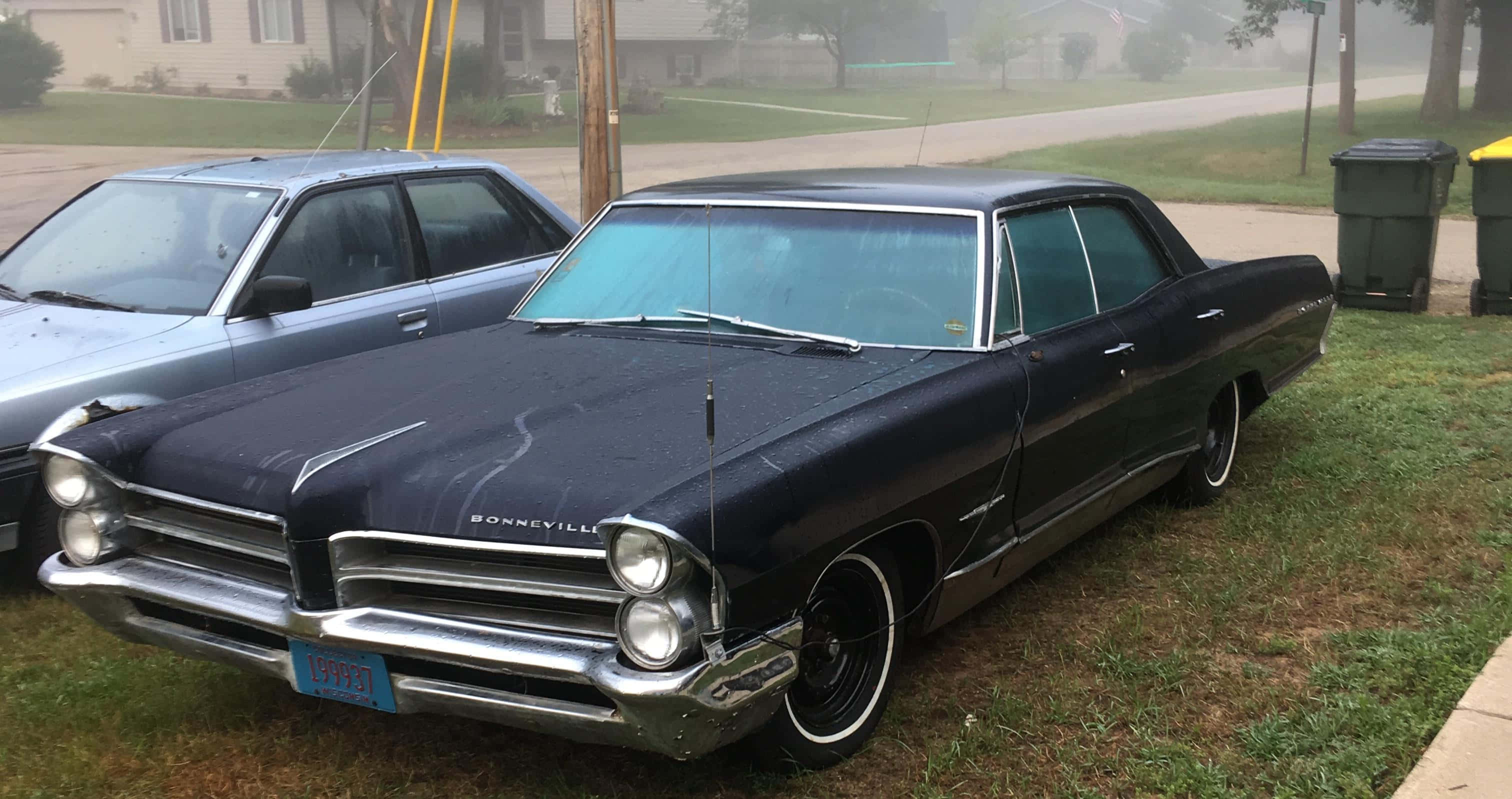 Pontiac Bonneville, black, chrome details, 2K Desktop Wallpaper
