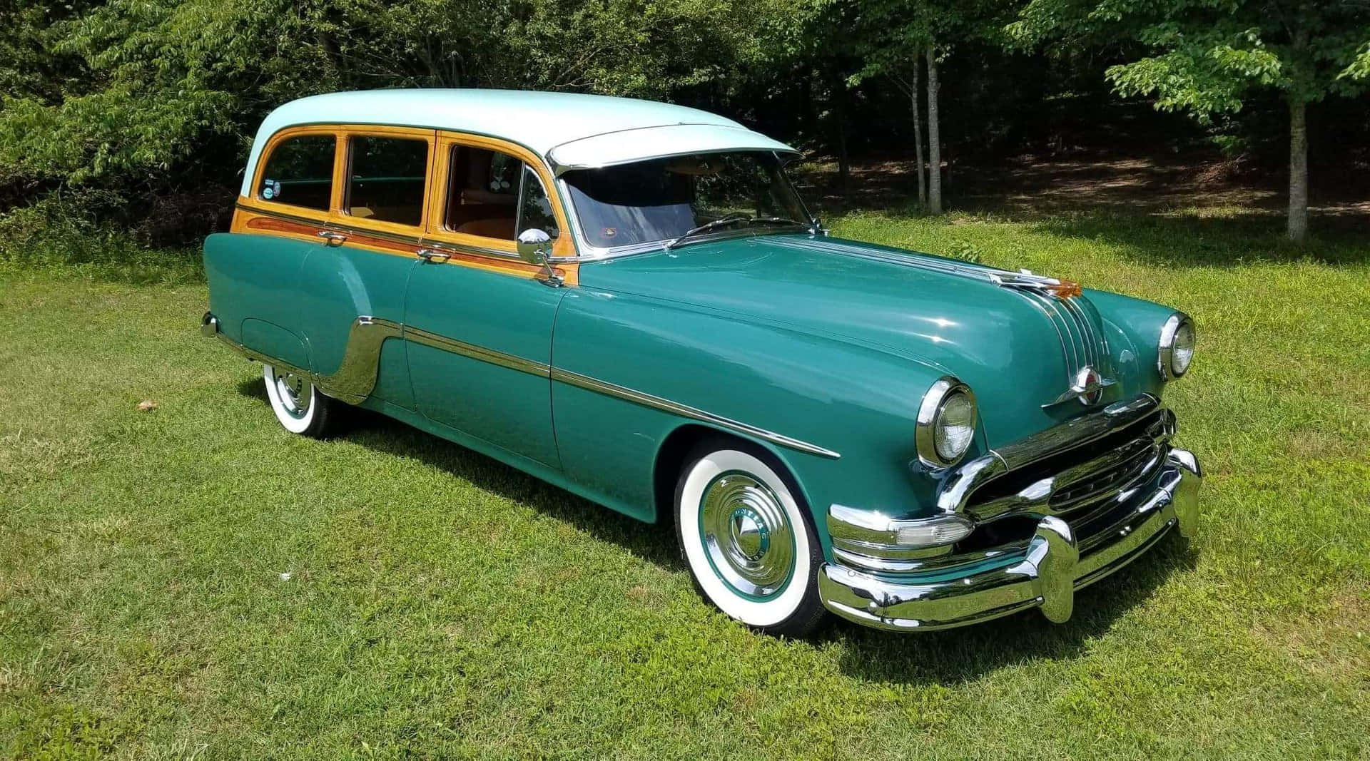 Pontiac Chieftain, teal wood-paneled station wagon, bright sun, Full HD Desktop Wallpaper
