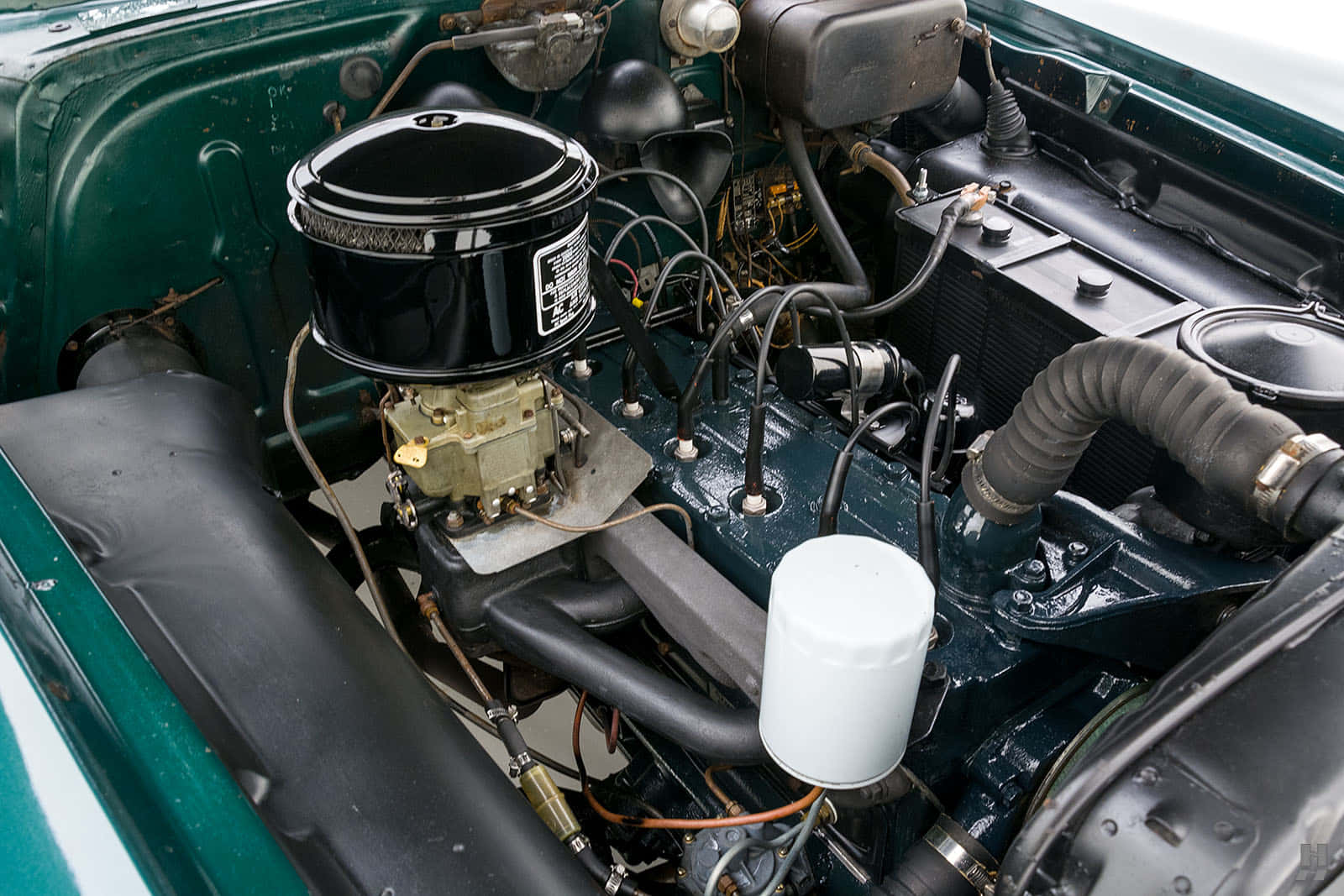 Pontiac Chieftain, vintage green car, engine bay, HD Desktop Wallpaper