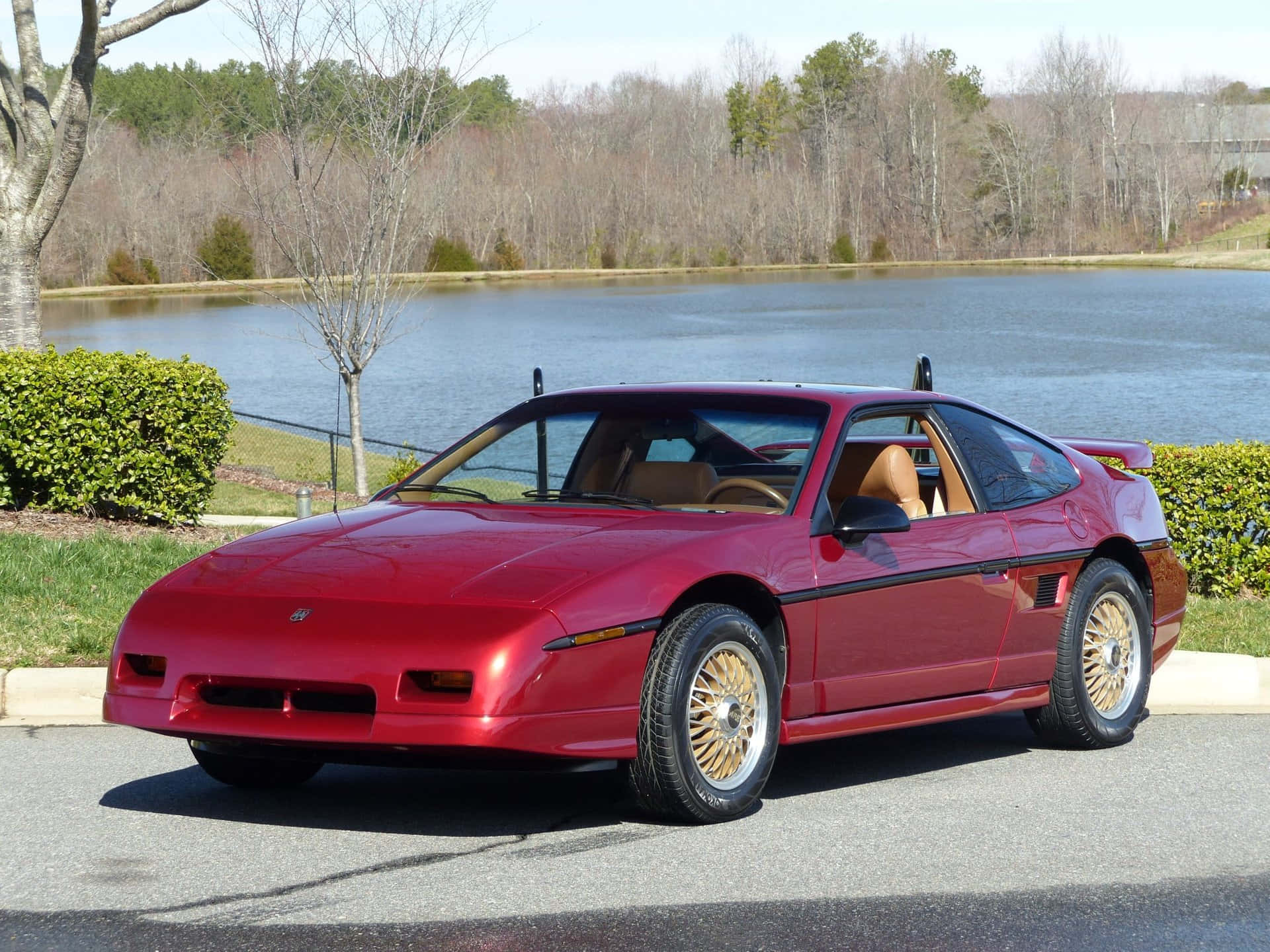Pontiac Fiero, glossy red, gold rims, Full HD Desktop Wallpaper