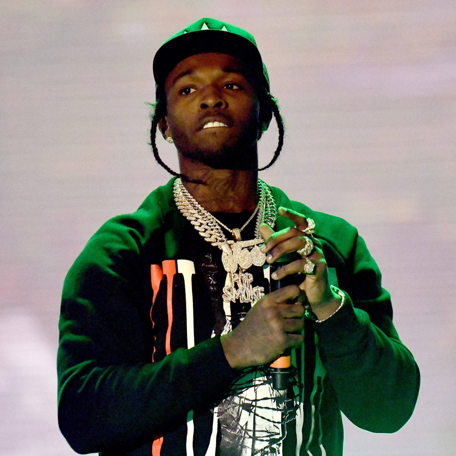Pop Smoke, concert stage, green hoodie, HD Desktop Wallpaper