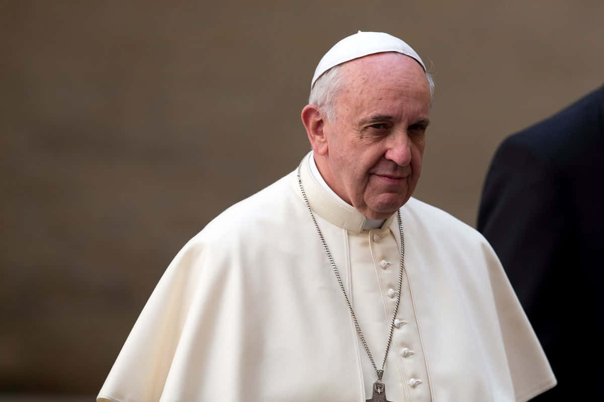 Pope Francis, white papal robes, zucchetto, SD Desktop Wallpaper