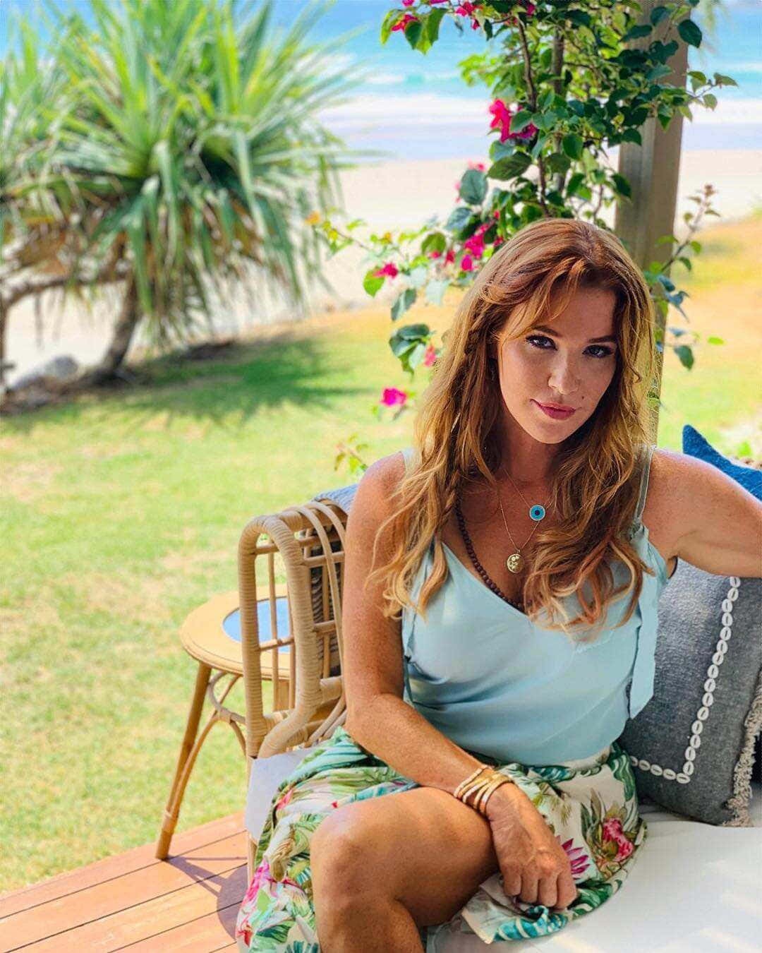 Poppy Montgomery, tropical setting, wooden deck chair, HD Phone Wallpaper