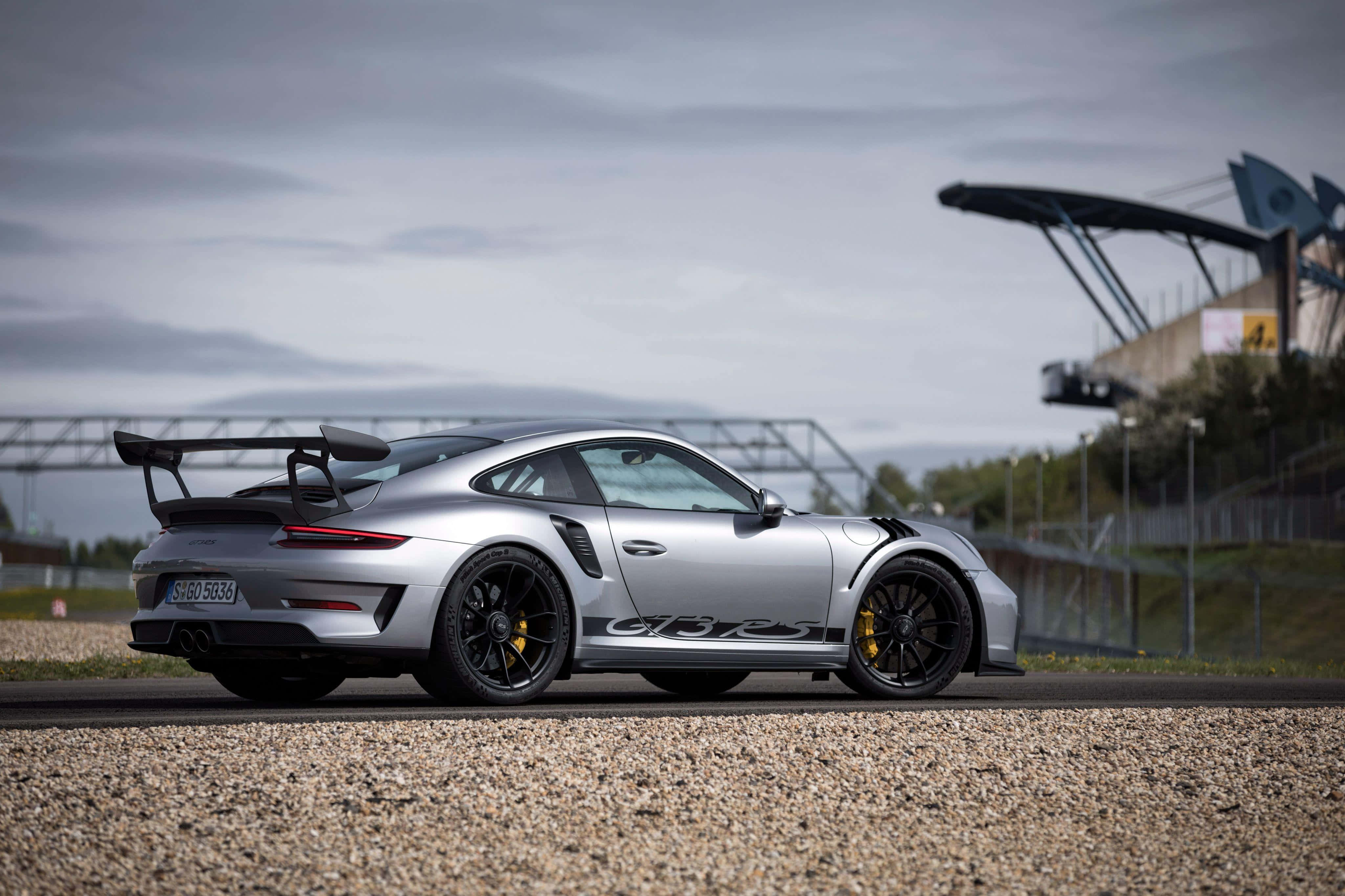 Porsche 911 GT3 RS, silver, black wheels, 4K Desktop Wallpaper