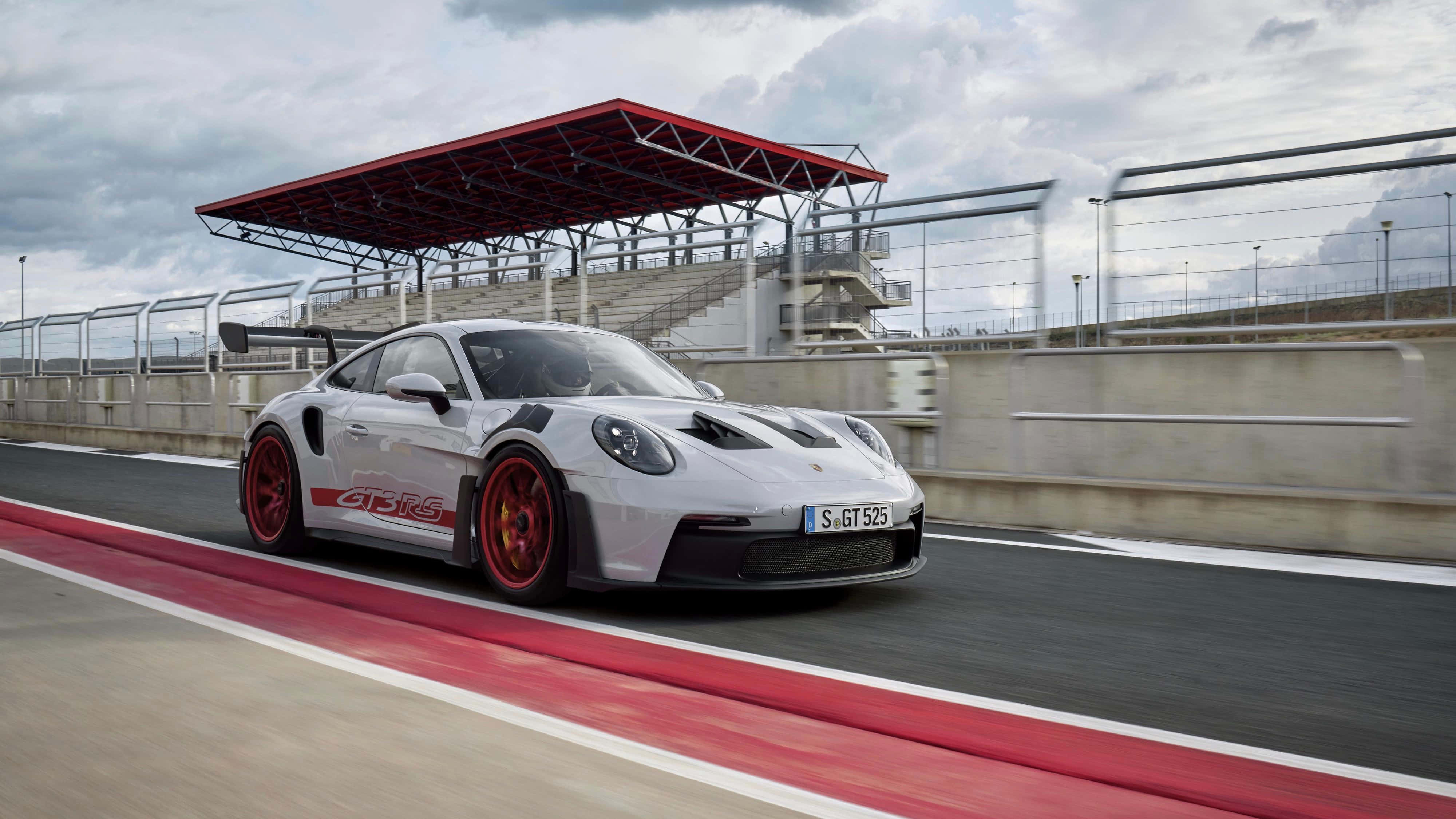 Porsche 911 GT3 RS, white, red accents, 4K Desktop Wallpaper