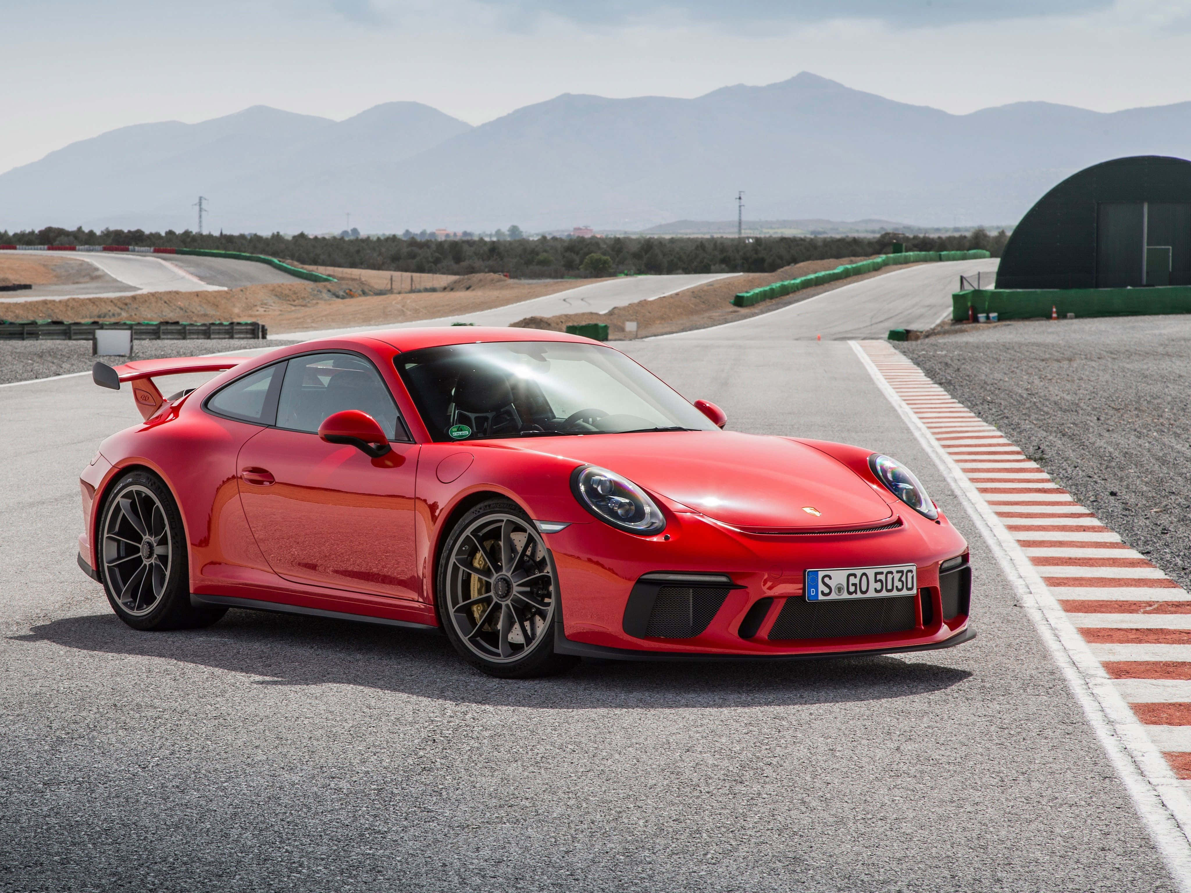 Porsche 911 GT3 RS, red, racetrack, 4K Desktop Wallpaper