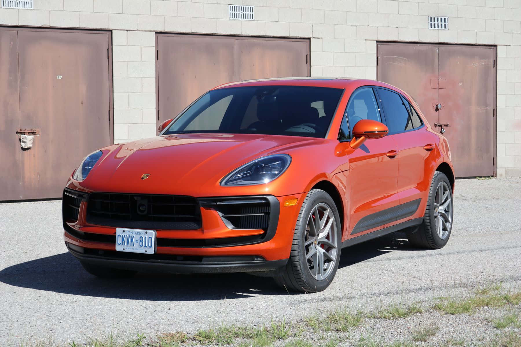 Porsche Macan, orange, gravel, HD Desktop Wallpaper