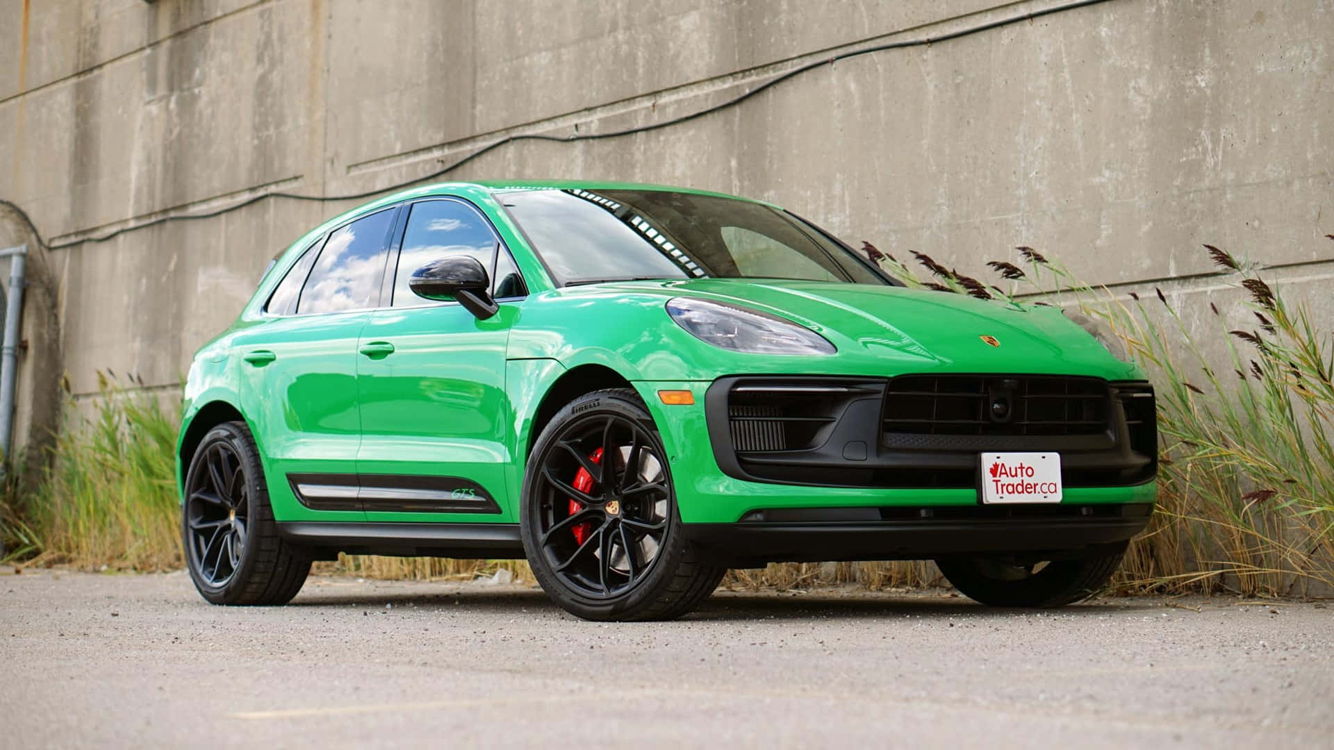 Porsche Macan, vibrant green, gravel, Full HD Desktop Wallpaper