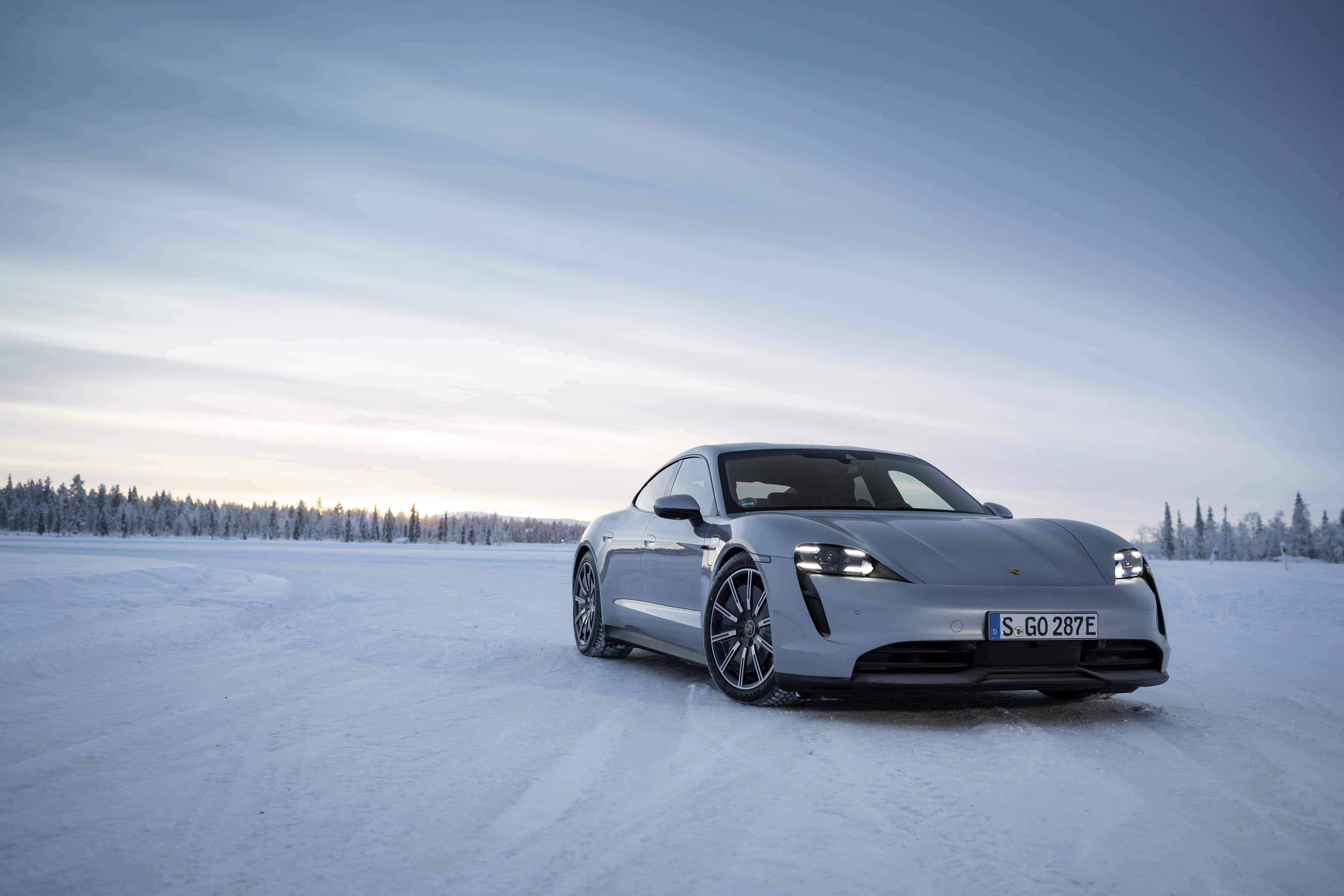 Porsche Taycan, silver, snowy plain, 4K Desktop Wallpaper