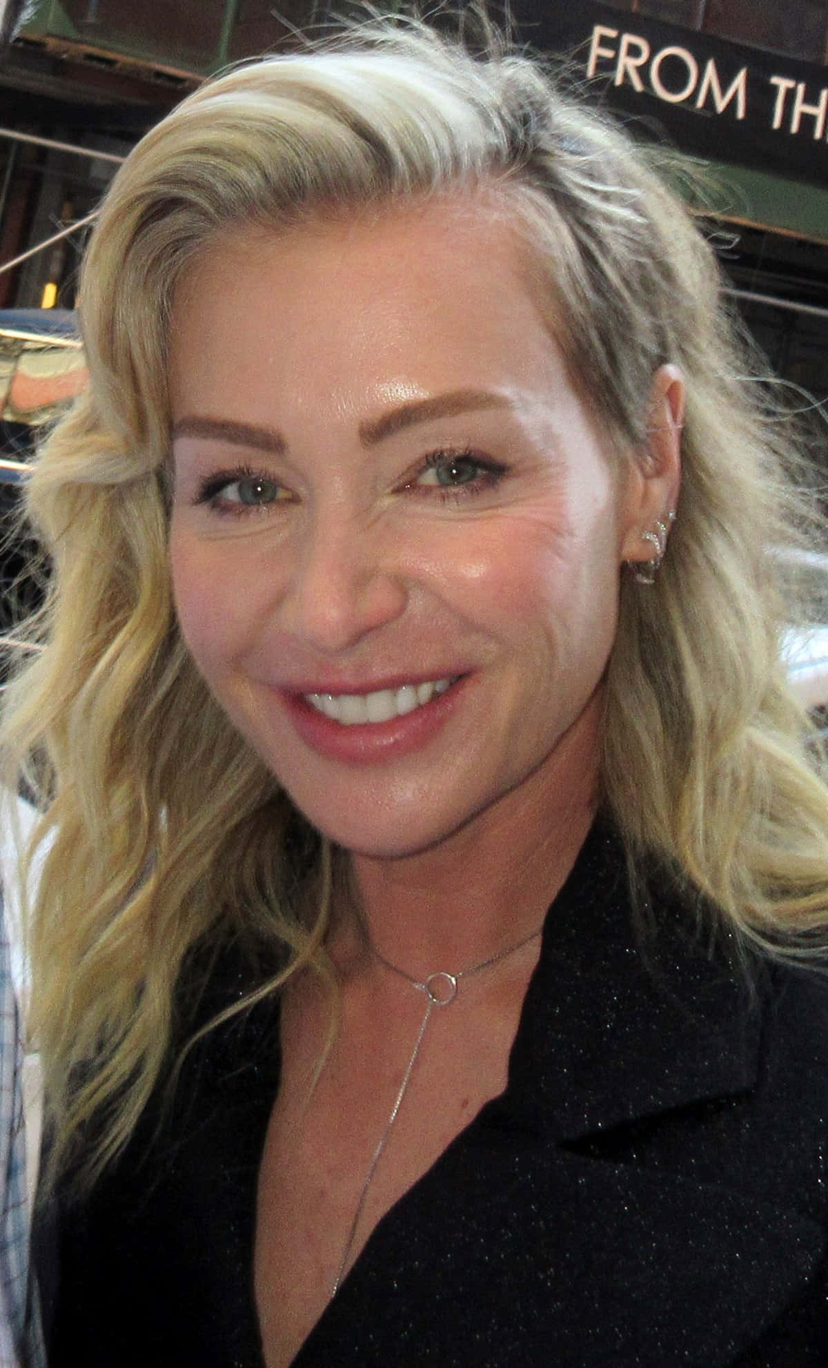 Portia de Rossi, blonde woman, wavy hair, Full HD Phone Wallpaper