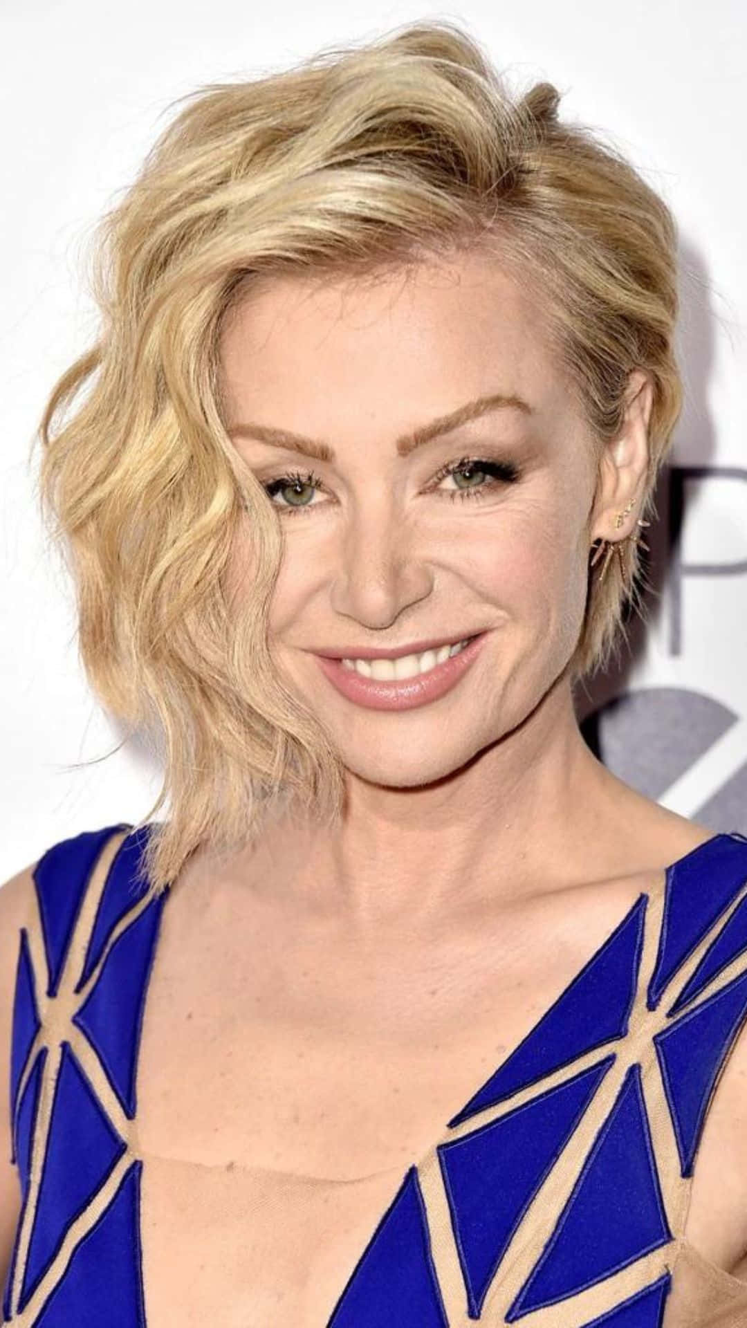Portia de Rossi, blonde hairstyle, blue dress, Full HD Phone Wallpaper