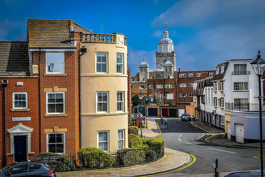 Portsmouth United Kingdom, historic domed church, colorful brick and cream buildings, SD Desktop Wallpaper