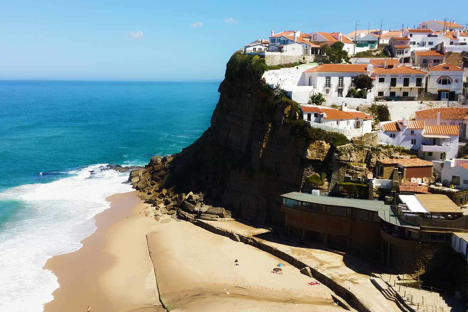 Portuguese Beach, white-walled houses, terracotta roofs, HD Desktop Wallpaper