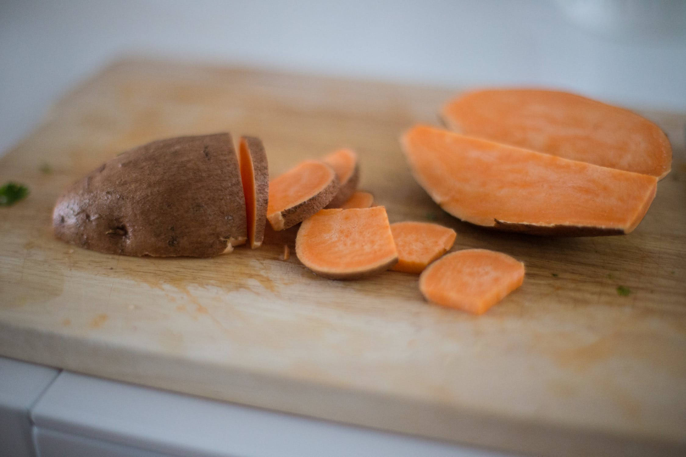 sweet potato, orange flesh, wooden cutting board, Full HD Desktop Wallpaper