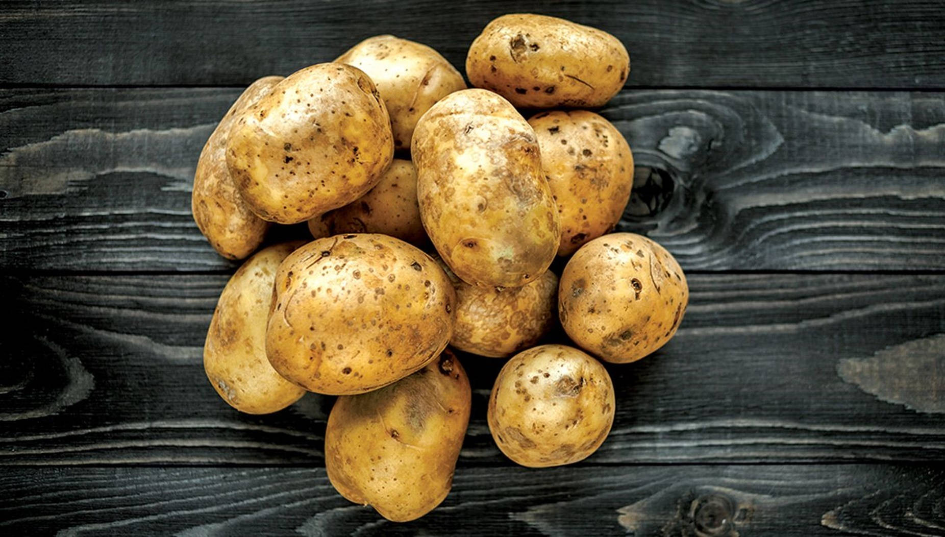 potatoes, rustic brown, dark weathered wooden surface, HD Desktop Wallpaper