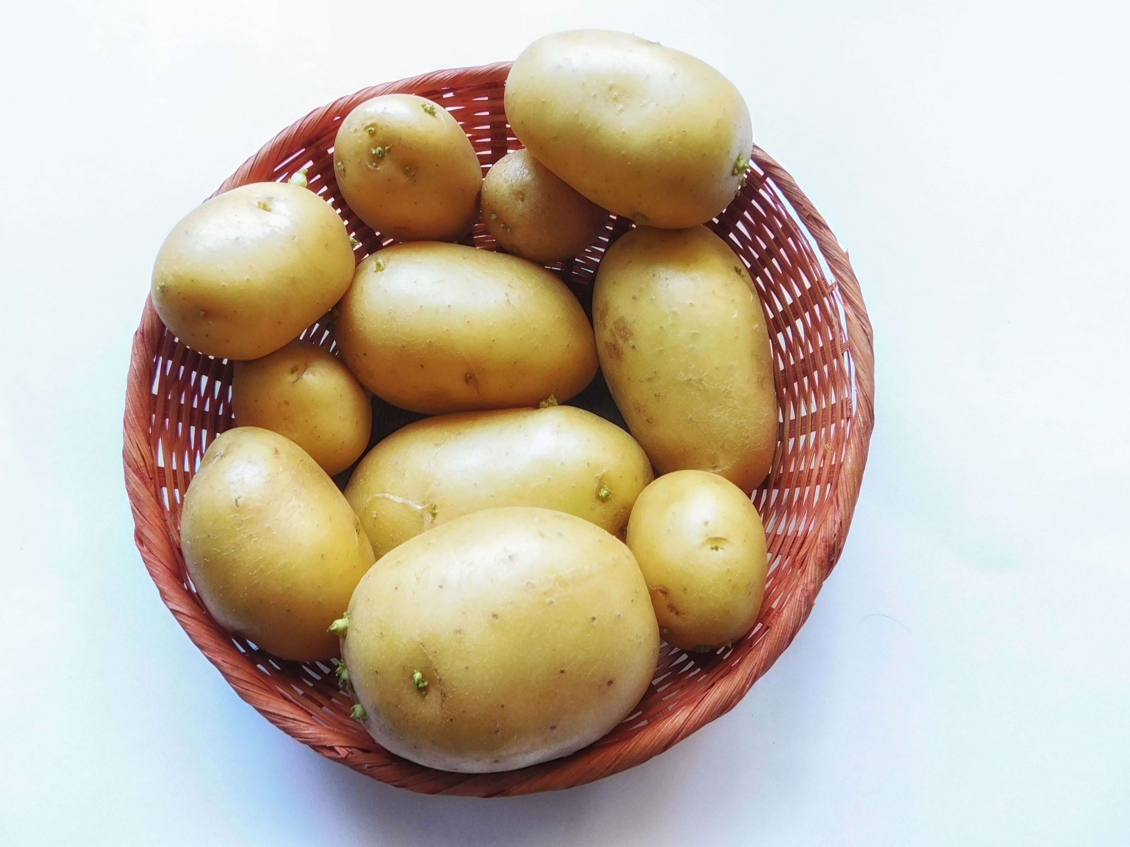 potatoes, woven brown basket, smooth yellow potatoes, 4K Desktop Wallpaper