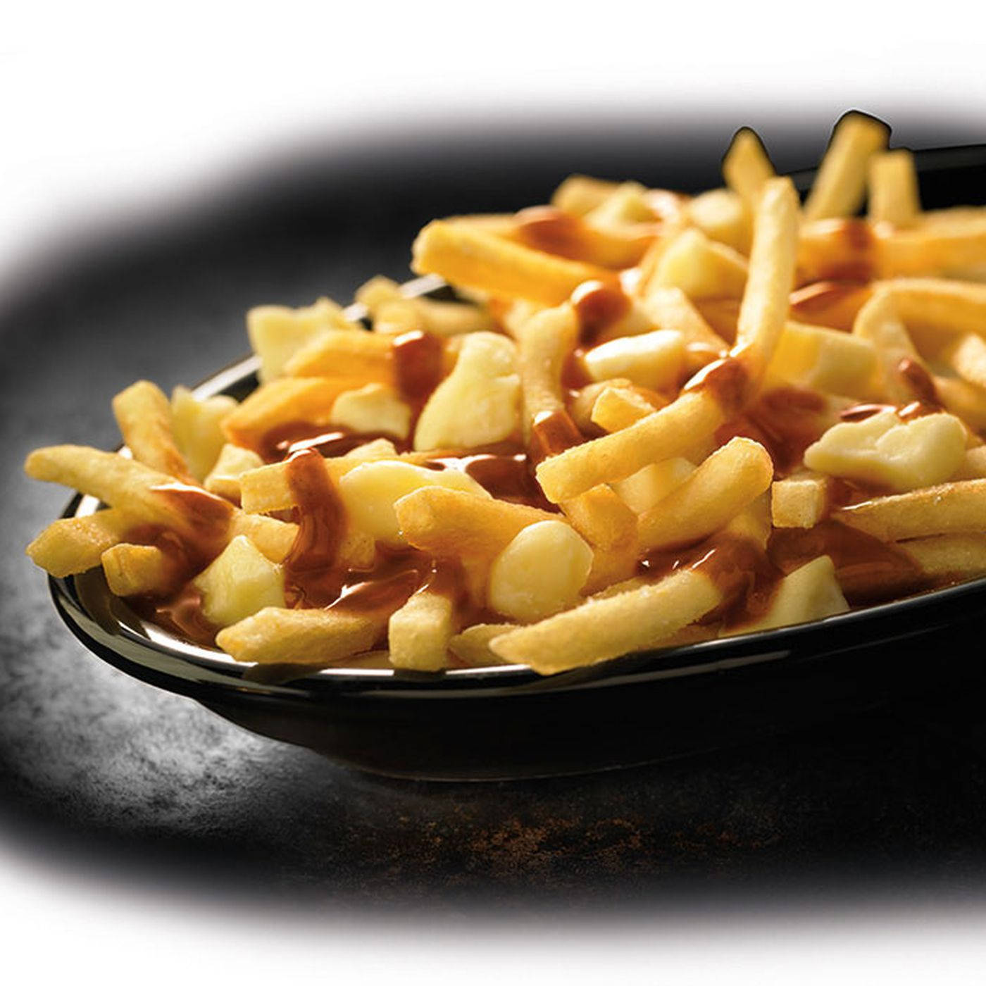 Poutine, golden french fries, melted cheese curds, HD Desktop Wallpaper