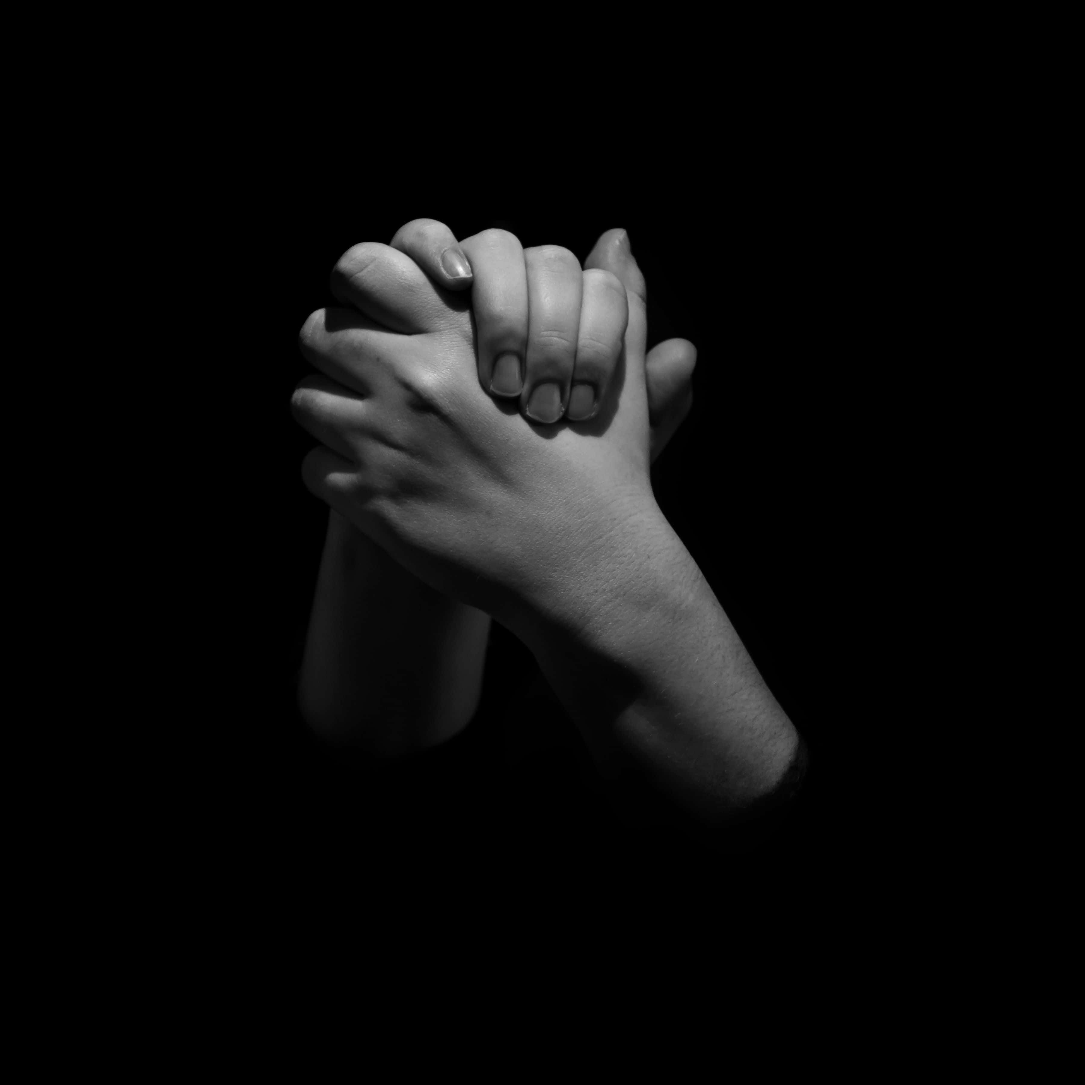 Praying Hands, 3608 x 3608, monochrome, 2K Desktop Wallpaper