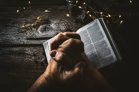 Prayer Book, wood hands, Bible, SD Desktop Wallpaper