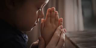 Prayer Young Child Hands, child, eyes closed, SD Desktop Wallpaper