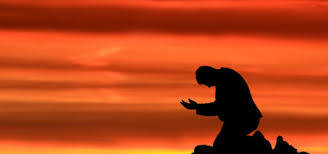 Prayer Sunset Clouds Kneeling, fiery orange sunset sky, silhouette of a person kneeling in prayer, SD Desktop Wallpaper