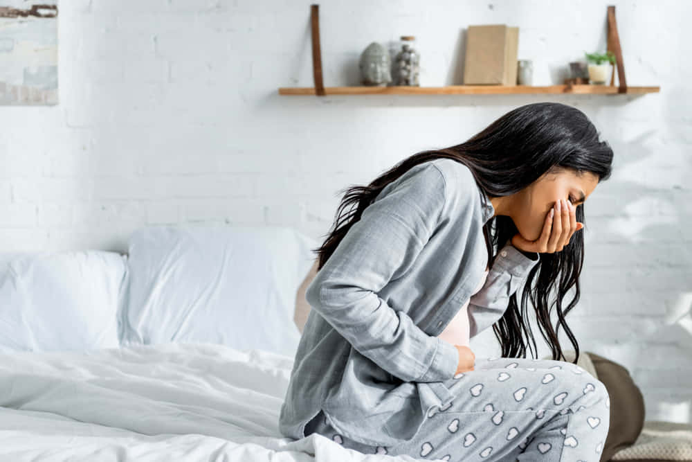 gray pajamas, bed, bright white bedroom, SD Desktop Wallpaper