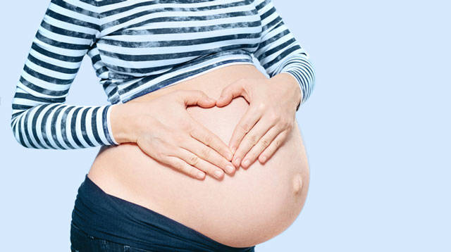 pregnant belly, heart shape, striped shirt, SD Desktop Wallpaper