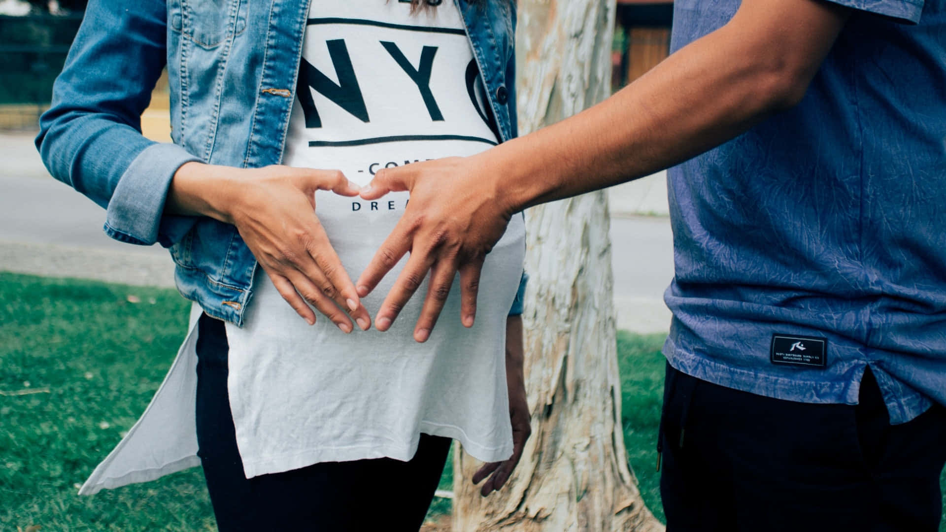 pregnant couple, heart shape, hands, Full HD Desktop Wallpaper