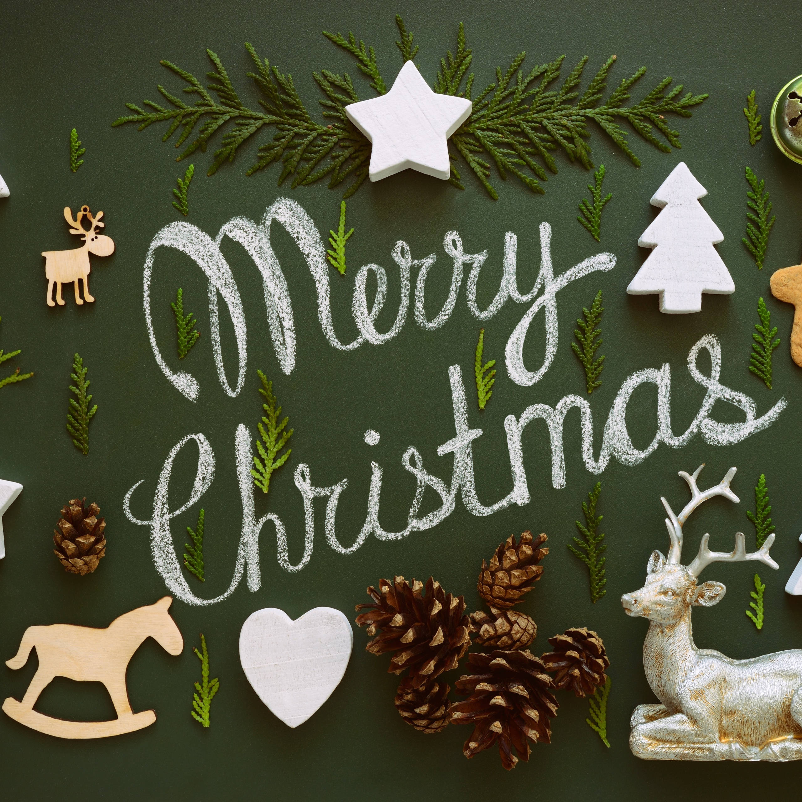 Preppy Merry Christmas Banner, white chalk, Merry Christmas, 2K Desktop Wallpaper