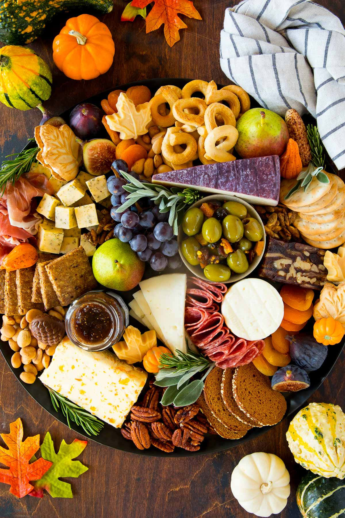 Fall Thanksgiving, charcuterie board, cheeses, HD Phone Wallpaper