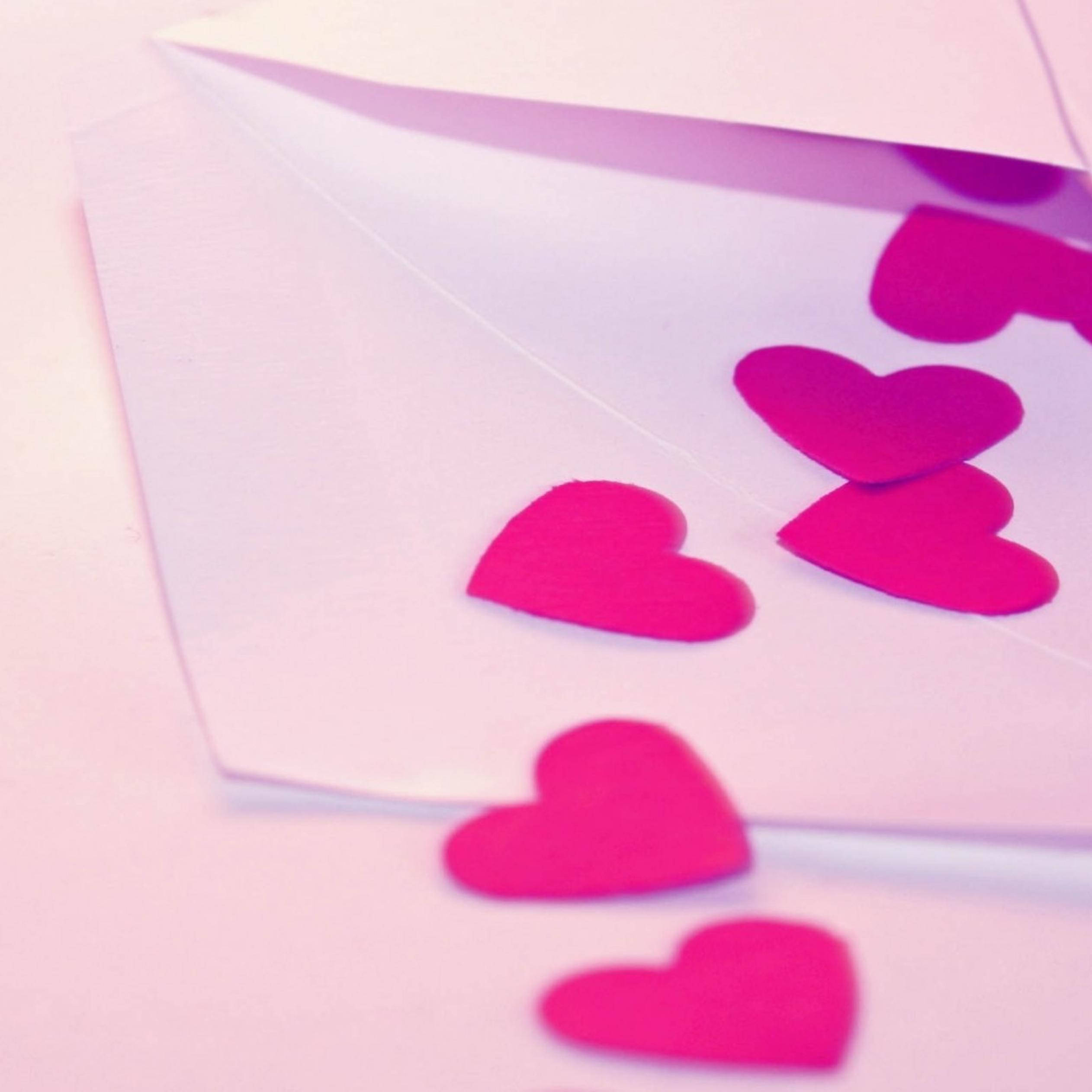 Vivid pink paper hearts, soft white envelope, shallow depth of field, Full HD Desktop Wallpaper
