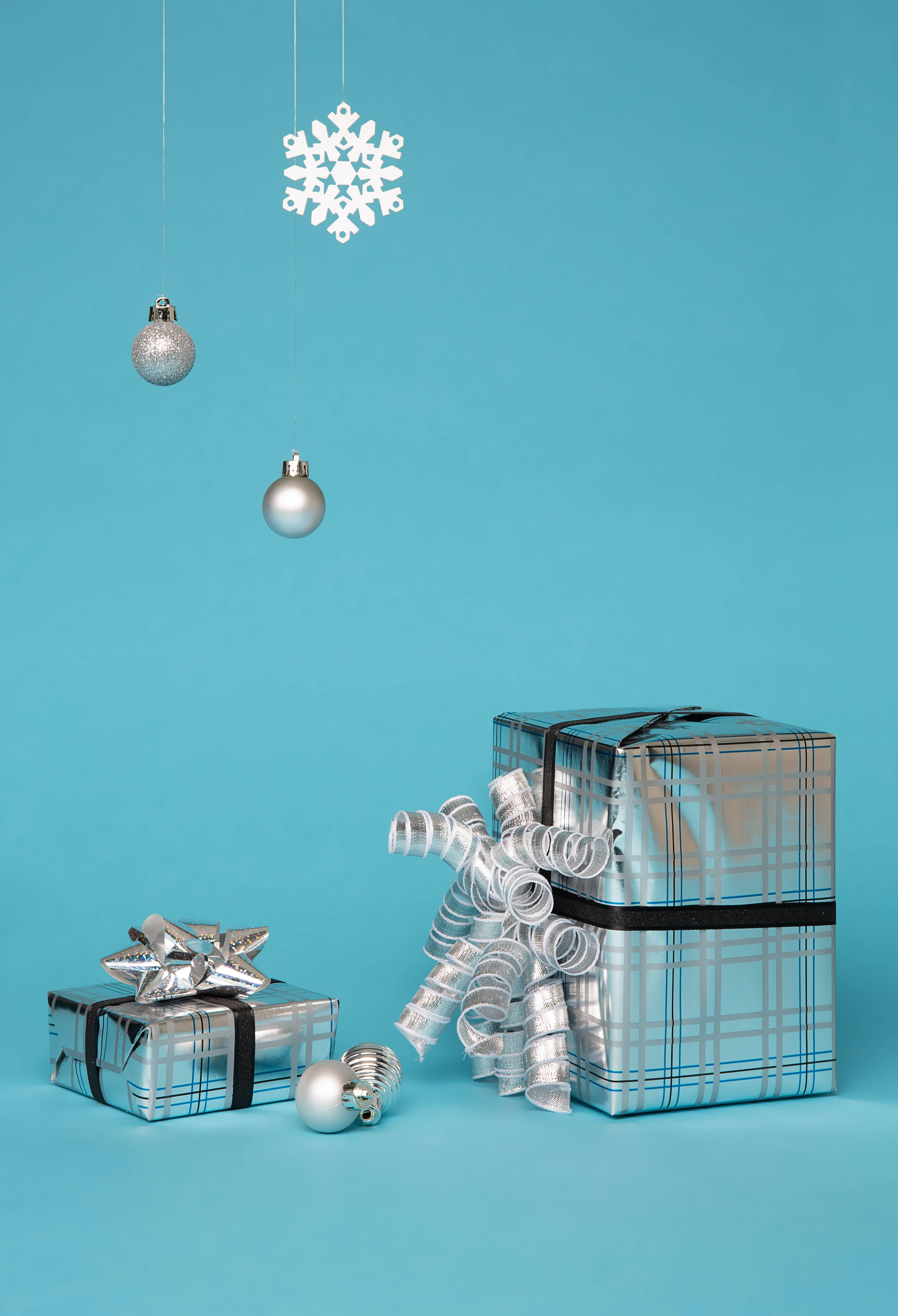 Christmas Teal, silver plaid gift boxes, bows, 5K Phone Wallpaper